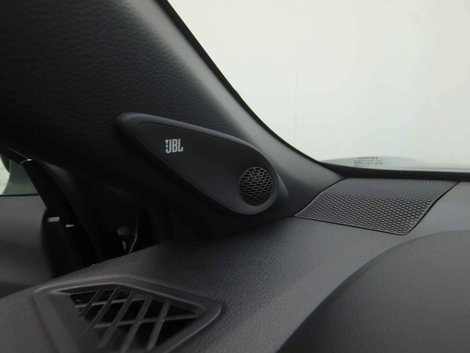 Toyota Corolla Cross 2.0 High Power Hybrid Launch Edition | JBL-Audio | Panoramadak | - 43/51