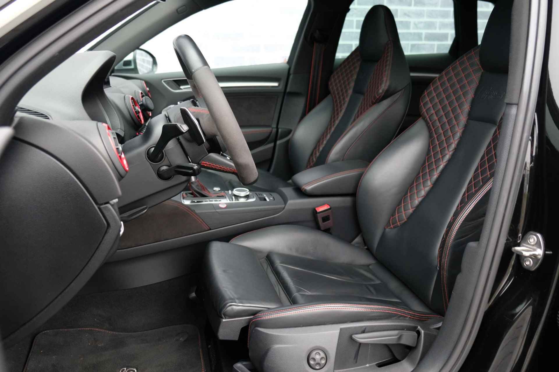 Audi RS3 2.5 TFSI RS3 quattro | 640PK | MMI Plus | Schuif / Kanteldak | Milltek Uitlaat Systeem | Adaptive Cruise Control | Navigatie - 3/38