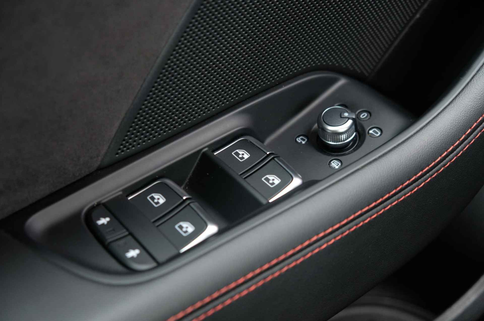Audi RS3 2.5 TFSI RS3 quattro | 640PK | MMI Plus | Schuif / Kanteldak | Milltek Uitlaat Systeem | Adaptive Cruise Control | Navigatie - 18/38