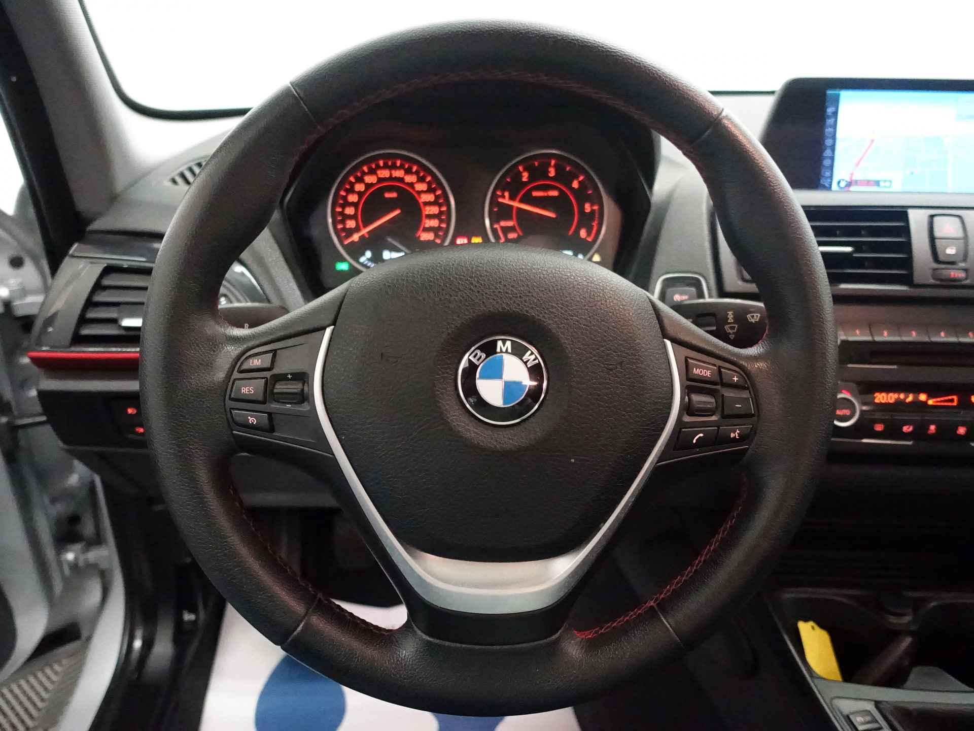 BMW 1-serie 116D High Executive Sport- Schuifdak, Navi, Xenon, Sport Interieur, LMV - 16/29