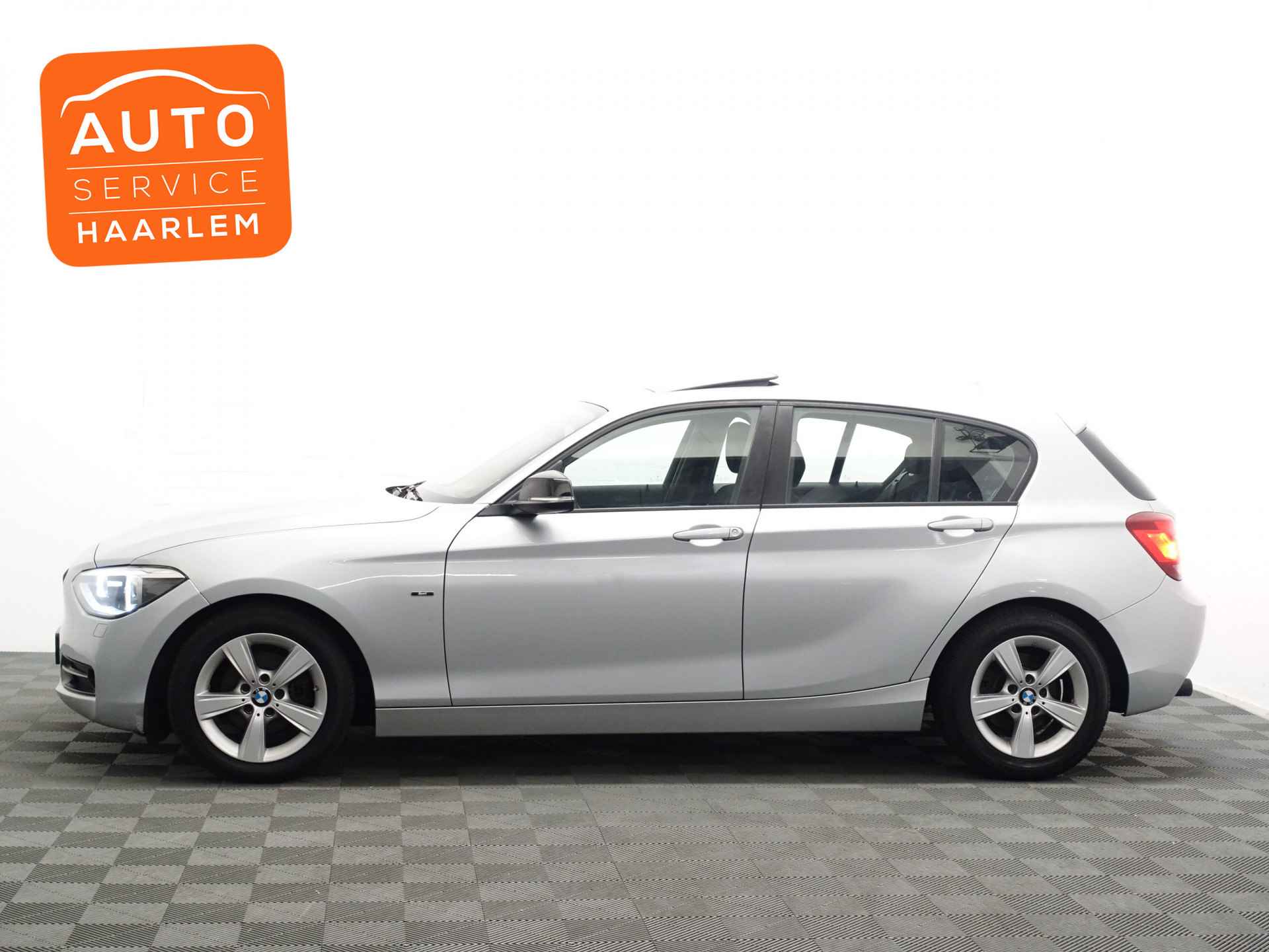 BMW 1-serie 116D High Executive Sport- Schuifdak, Navi, Xenon, Sport Interieur, LMV - 28/29