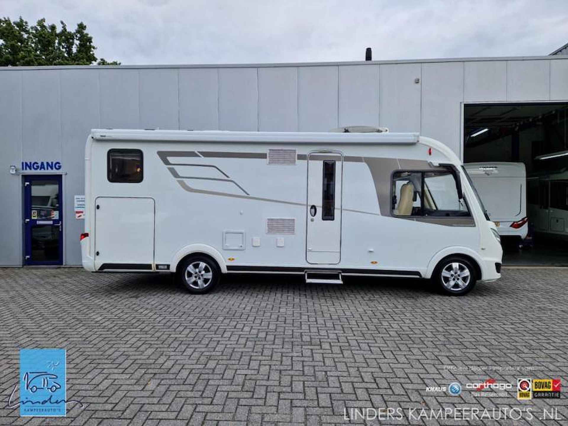 Hymer B-DL  678 - 21/25