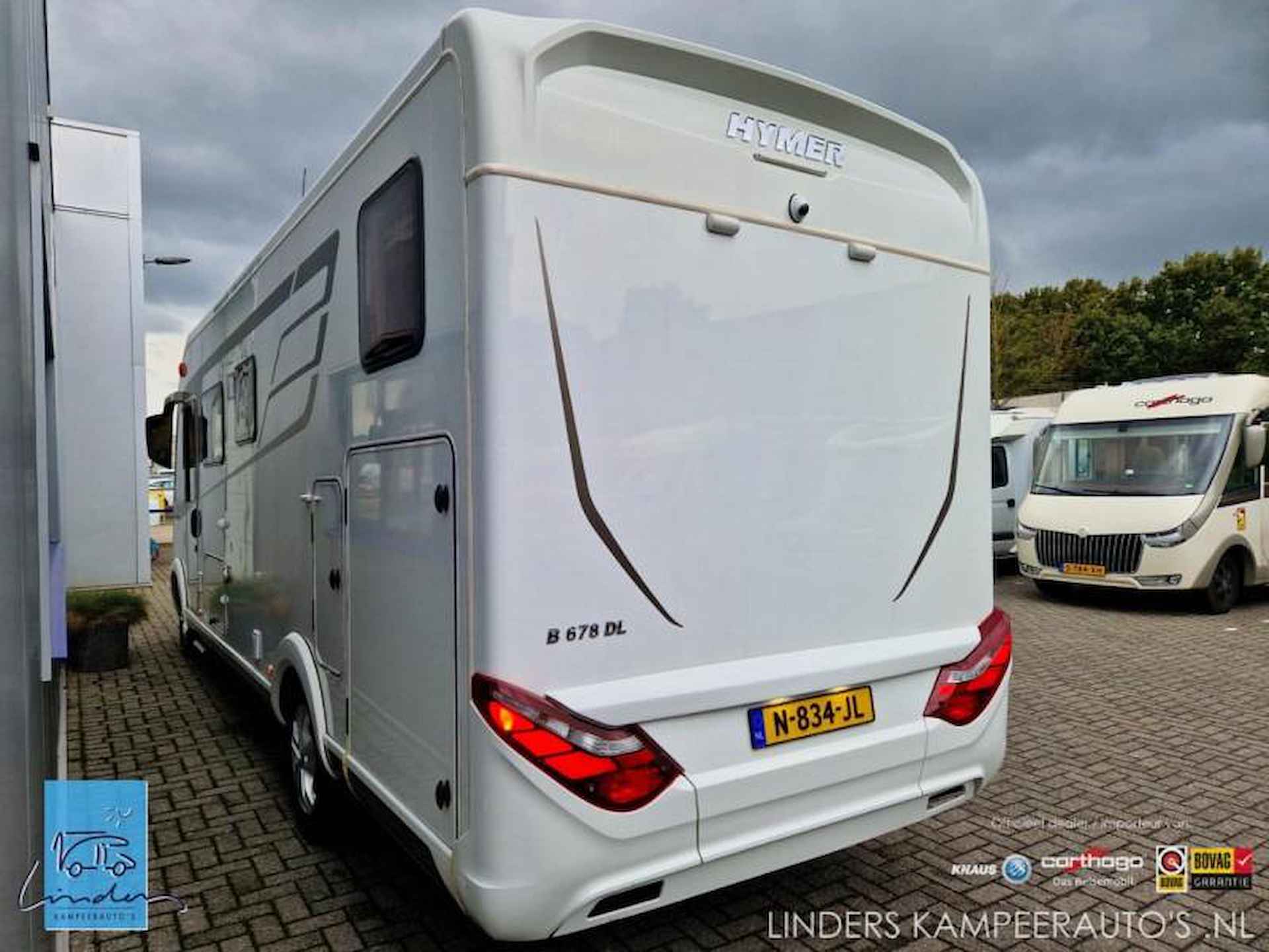 Hymer B-DL  678 - 22/25