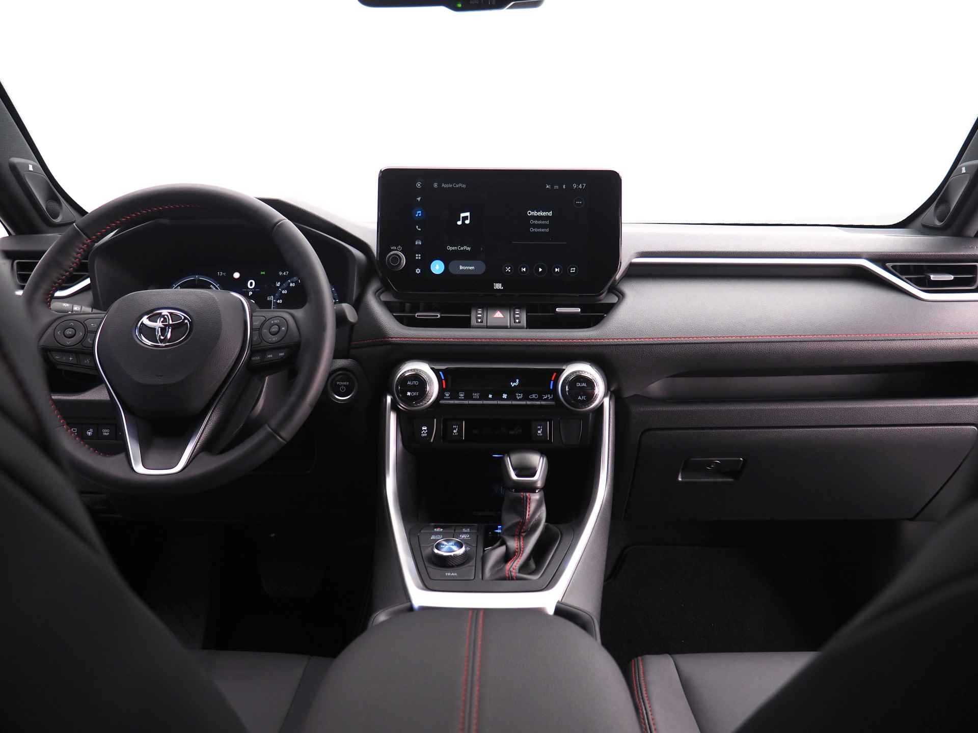 Toyota RAV4 2.5 Plug-in Hybrid AWD Bi-Tone Plus | 360° Camera | Dodehoekdetectie | Noodremassistent | JBL | Adaptive Cruise Control | Actieve parkeersensoren | Lane Assist | Achteropkomend verkeer waarschuwing | Inc. 220v Laadkabel - 17/44