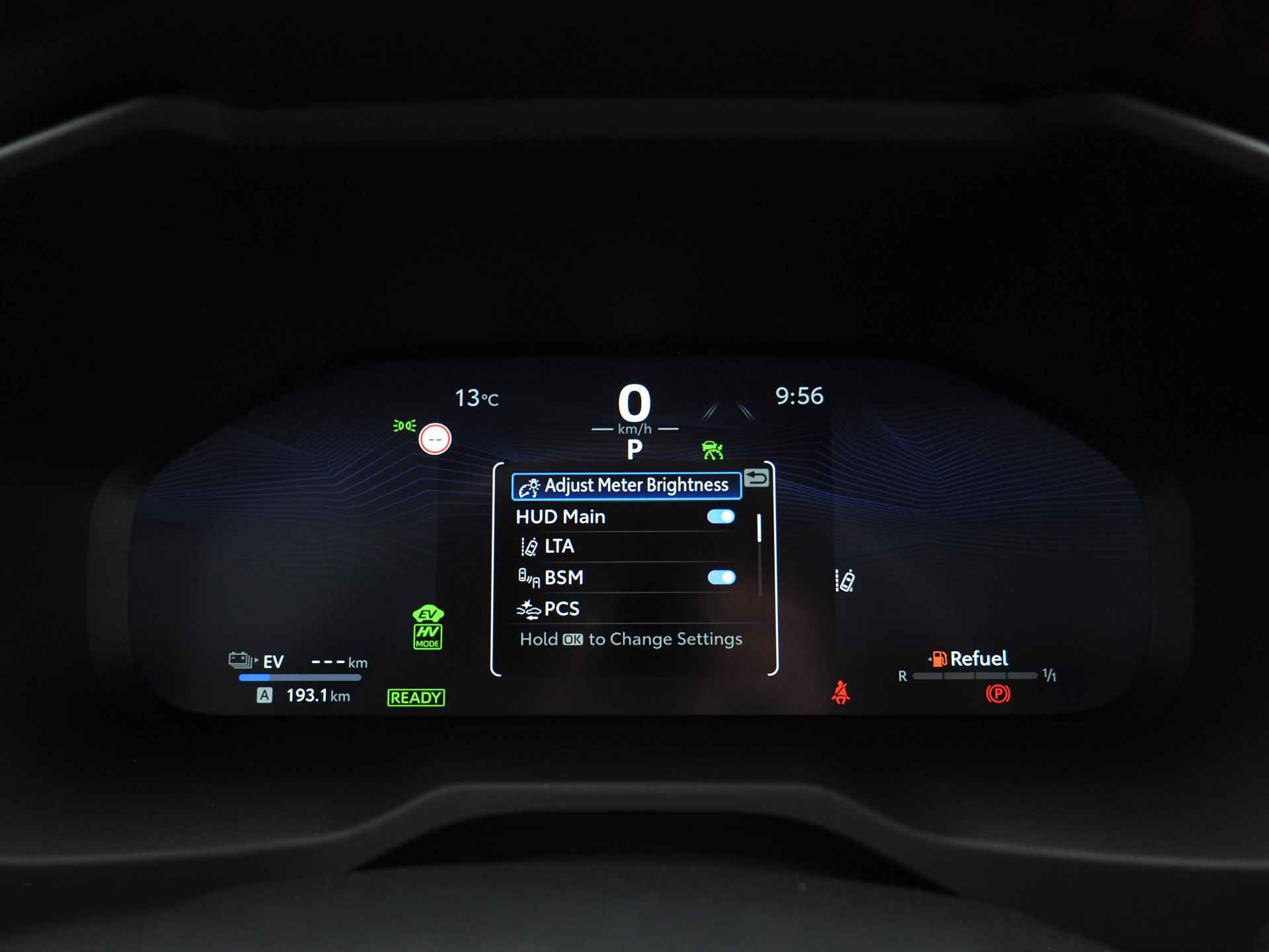 Toyota RAV4 2.5 Plug-in Hybrid AWD Bi-Tone Plus | 360° Camera | Dodehoekdetectie | Noodremassistent | JBL | Adaptive Cruise Control | Actieve parkeersensoren | Lane Assist | Achteropkomend verkeer waarschuwing | Inc. 220v Laadkabel - 42/44