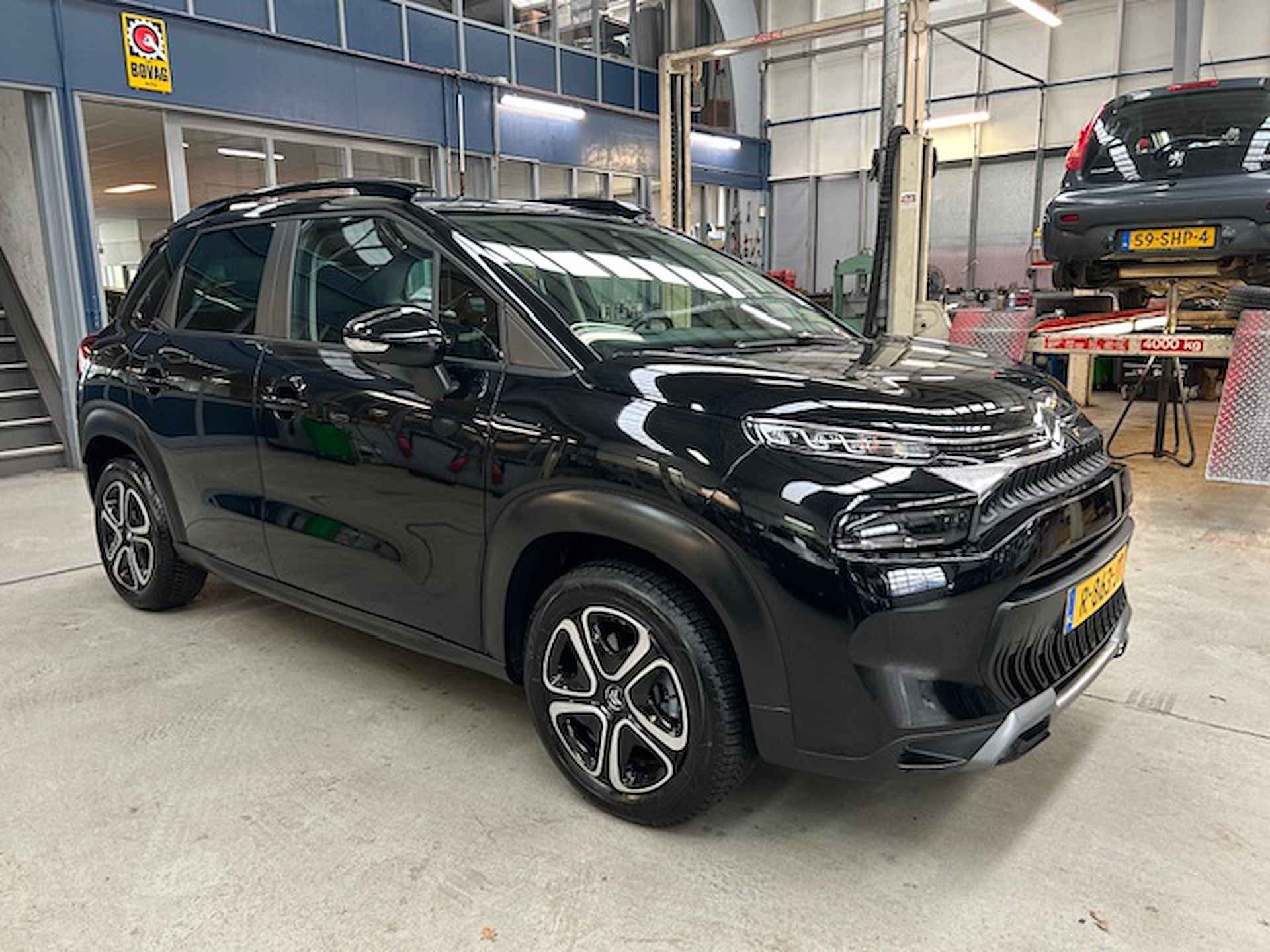 Citroen C3 Aircross 1.2 PureTech 110pk Feel | Airco | Navigatie | Apple carplay / Android auto | All season banden | NAP | Rijklaar prijs! - 8/22