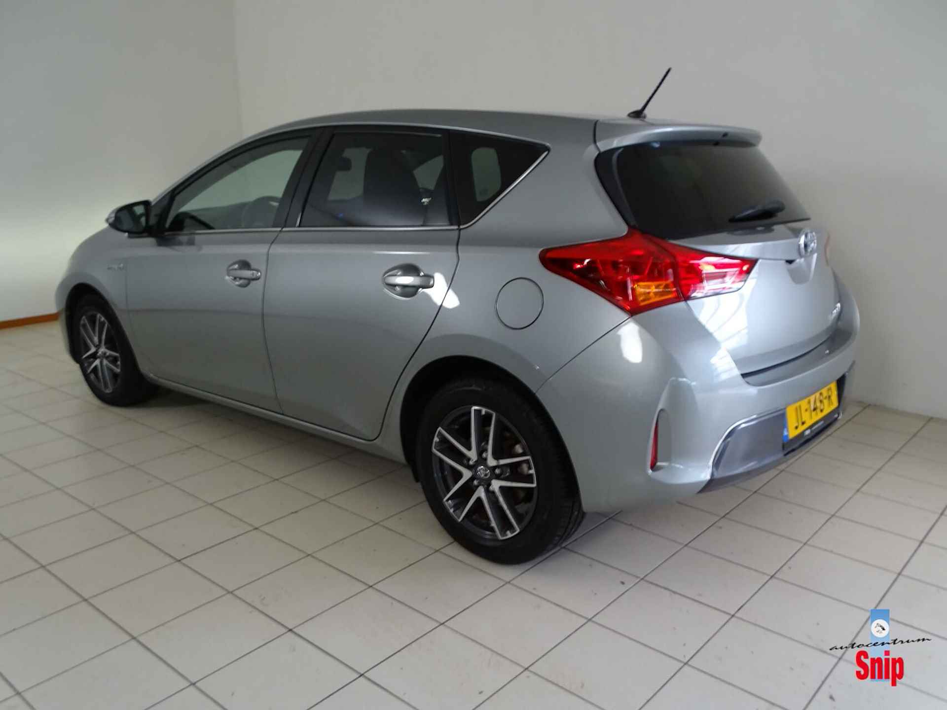 Toyota Auris 1.8 Hybrid Executive - 14/24