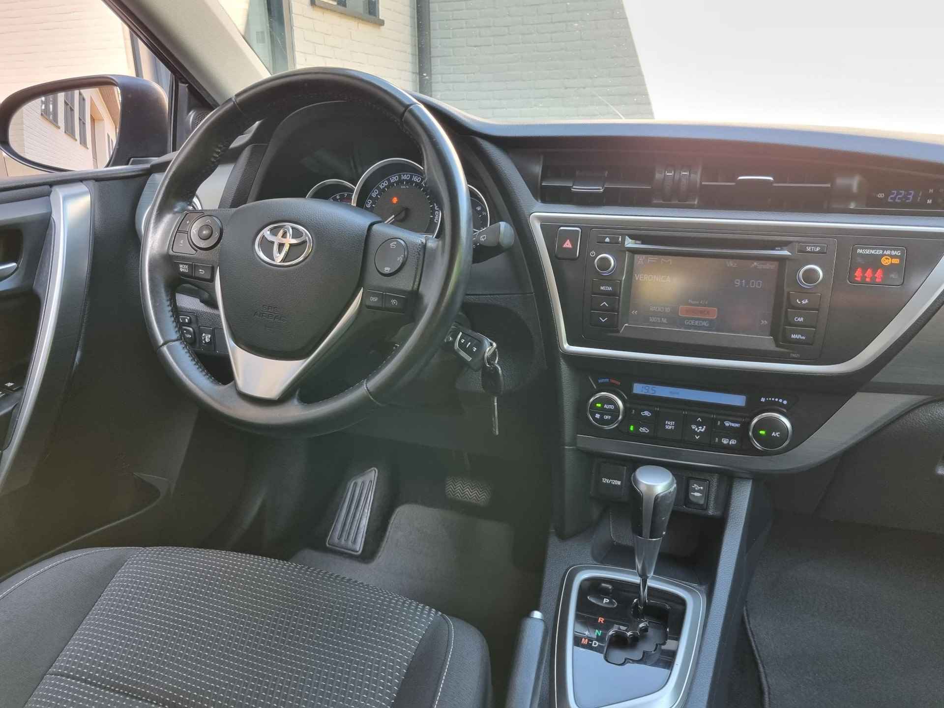 Toyota Auris 1.6 Aspiration Aut. / TREKHAAK / CRUISE  / CAMERA - 6/21