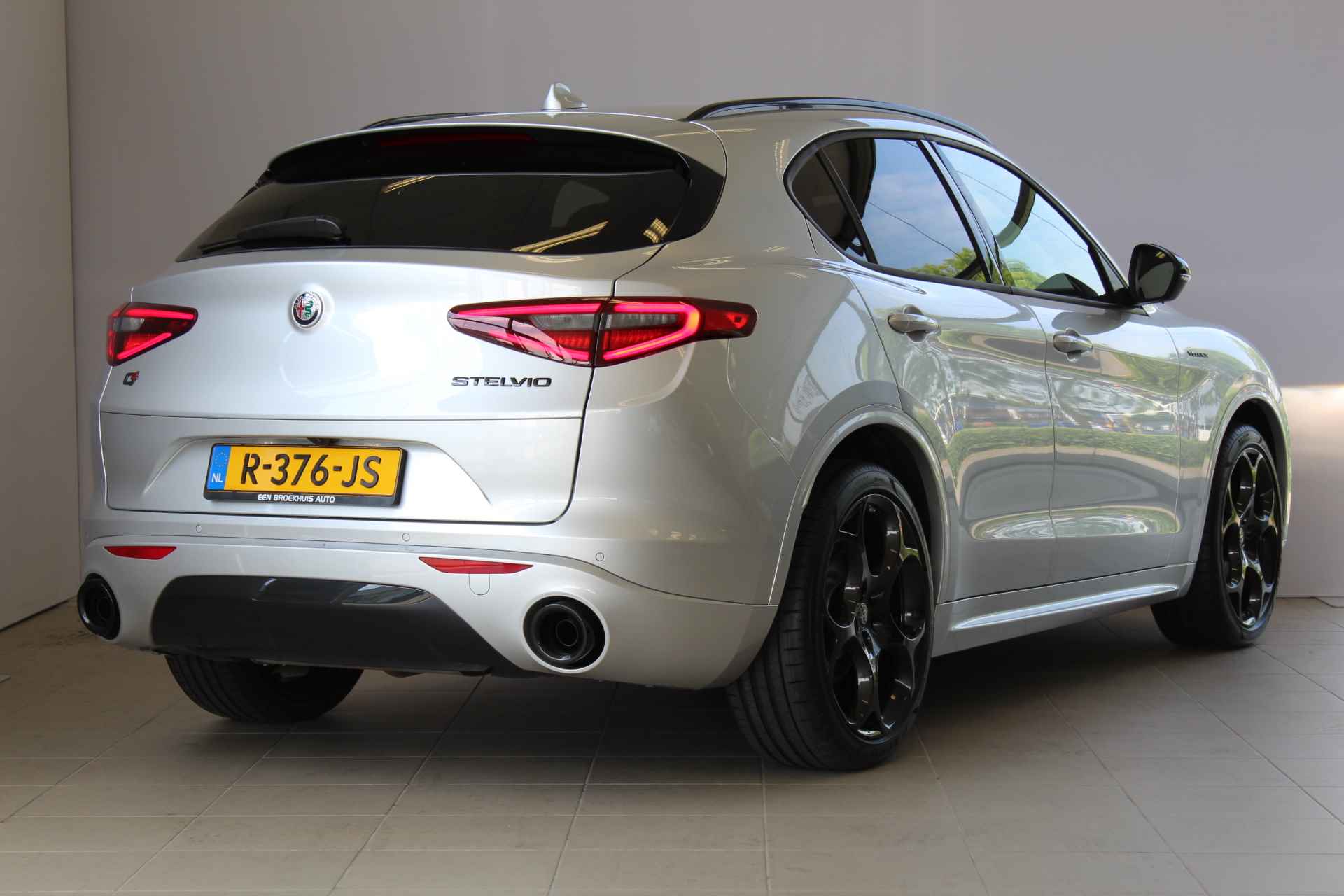 Alfa Romeo Stelvio 2.0T 280PK AWD Veloce | Automaat | Leder | stoelgeheugen | Harman Kardon audio | Adaptieve cruise | Blind-spot | - 5/63