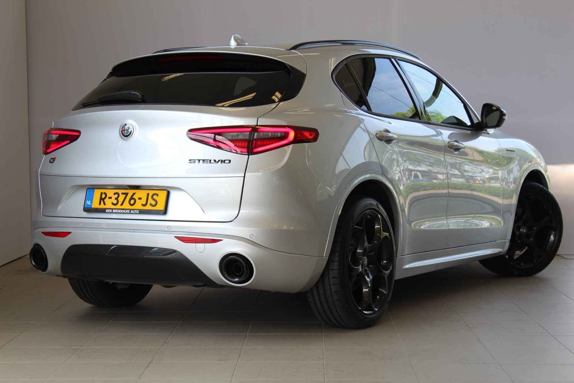 Alfa Romeo Stelvio 2.0T 280PK AWD Veloce | Automaat | Leder | stoelgeheugen | Harman Kardon audio | Adaptieve cruise | Blind-spot | - 43/63