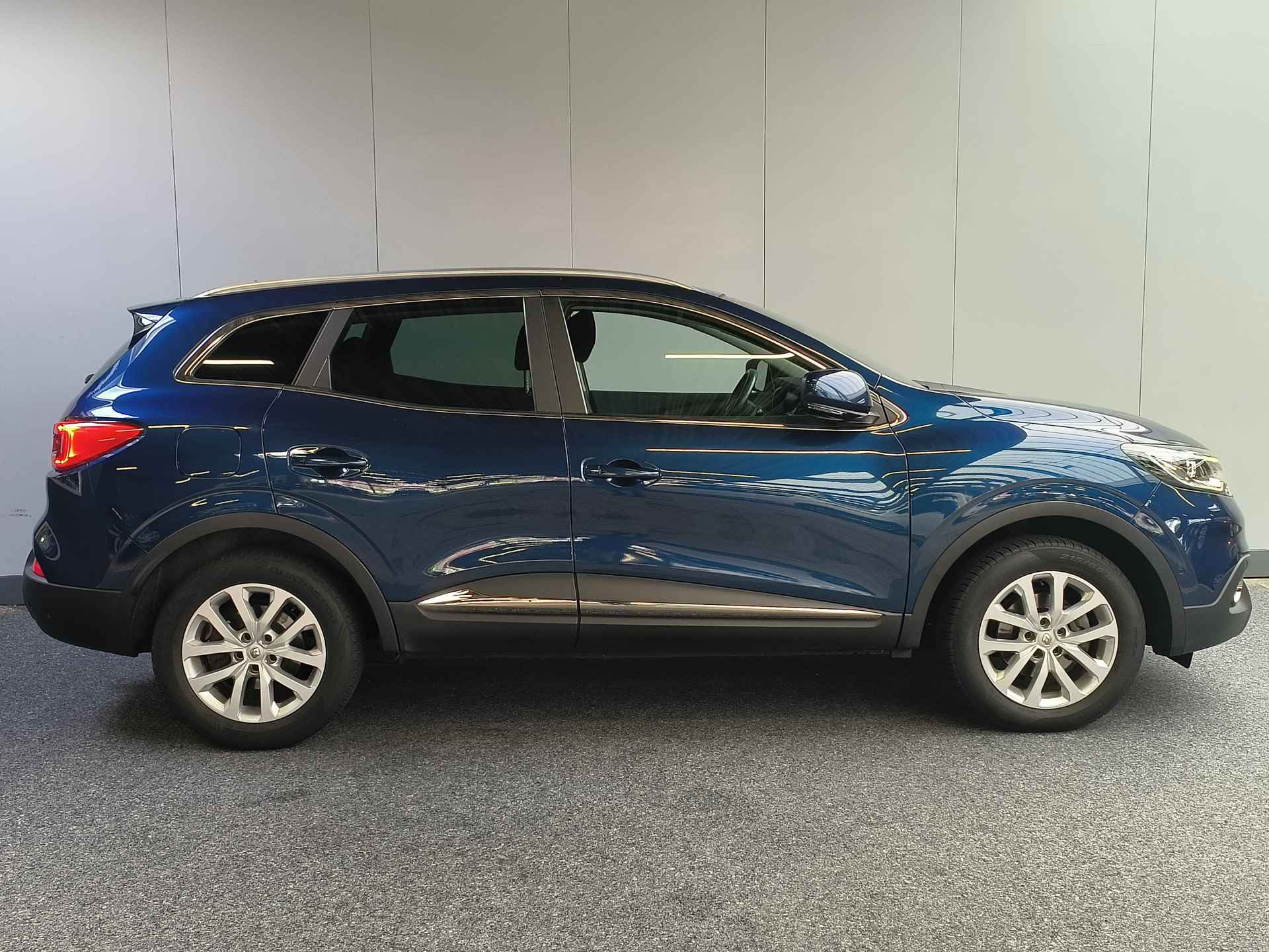 Renault Kadjar 1.5 dCi Intens + trekhaak uit 2017 Rijklaar + 12 maanden Bovag-garantie Henk Jongen Auto's in Helmond,  al 50 jaar service zoals 't hoort! - 3/31