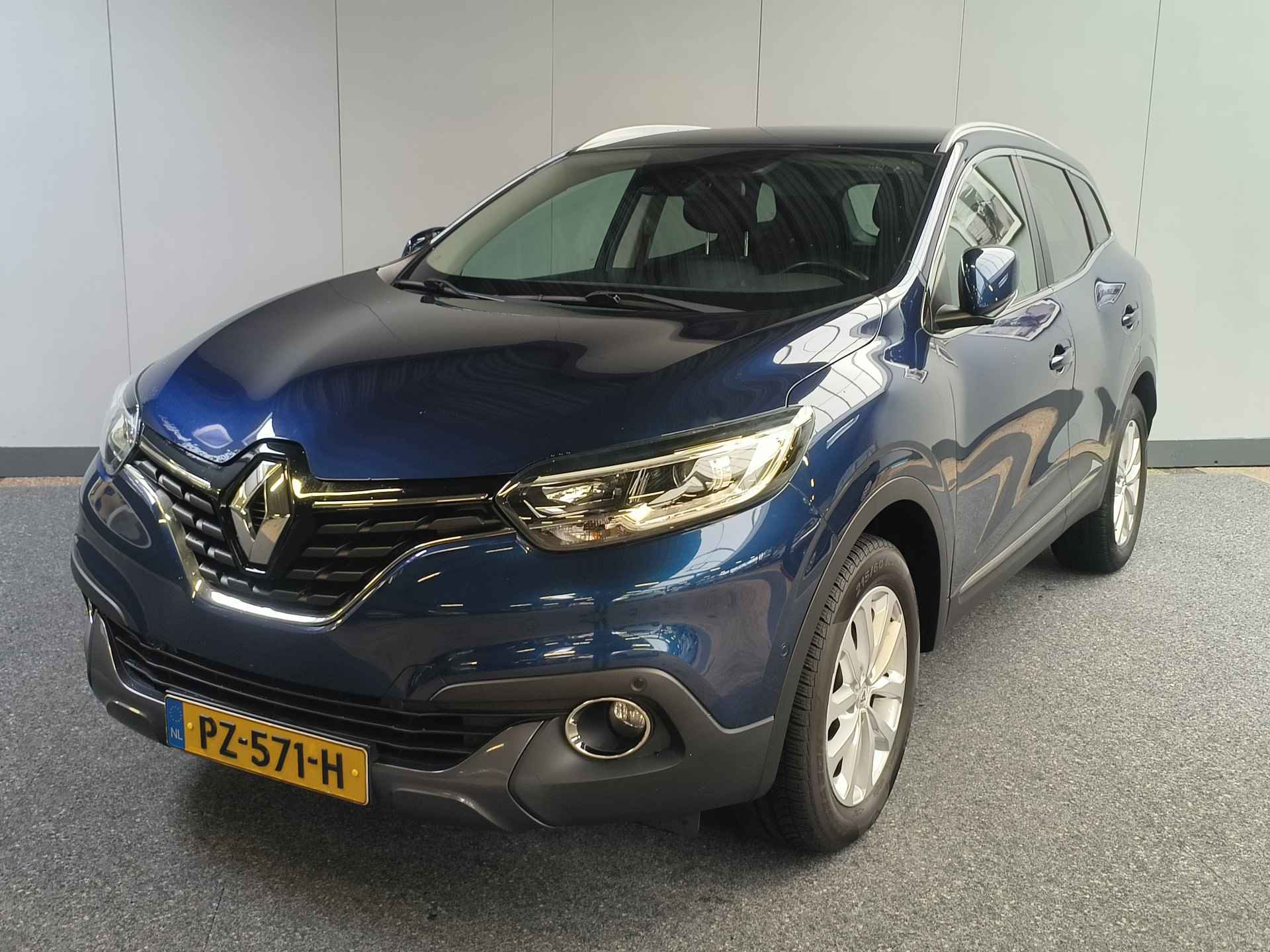 Renault Kadjar 1.5 dCi Intens + trekhaak uit 2017 Rijklaar + 12 maanden Bovag-garantie Henk Jongen Auto's in Helmond,  al 50 jaar service zoals 't hoort! - 7/31