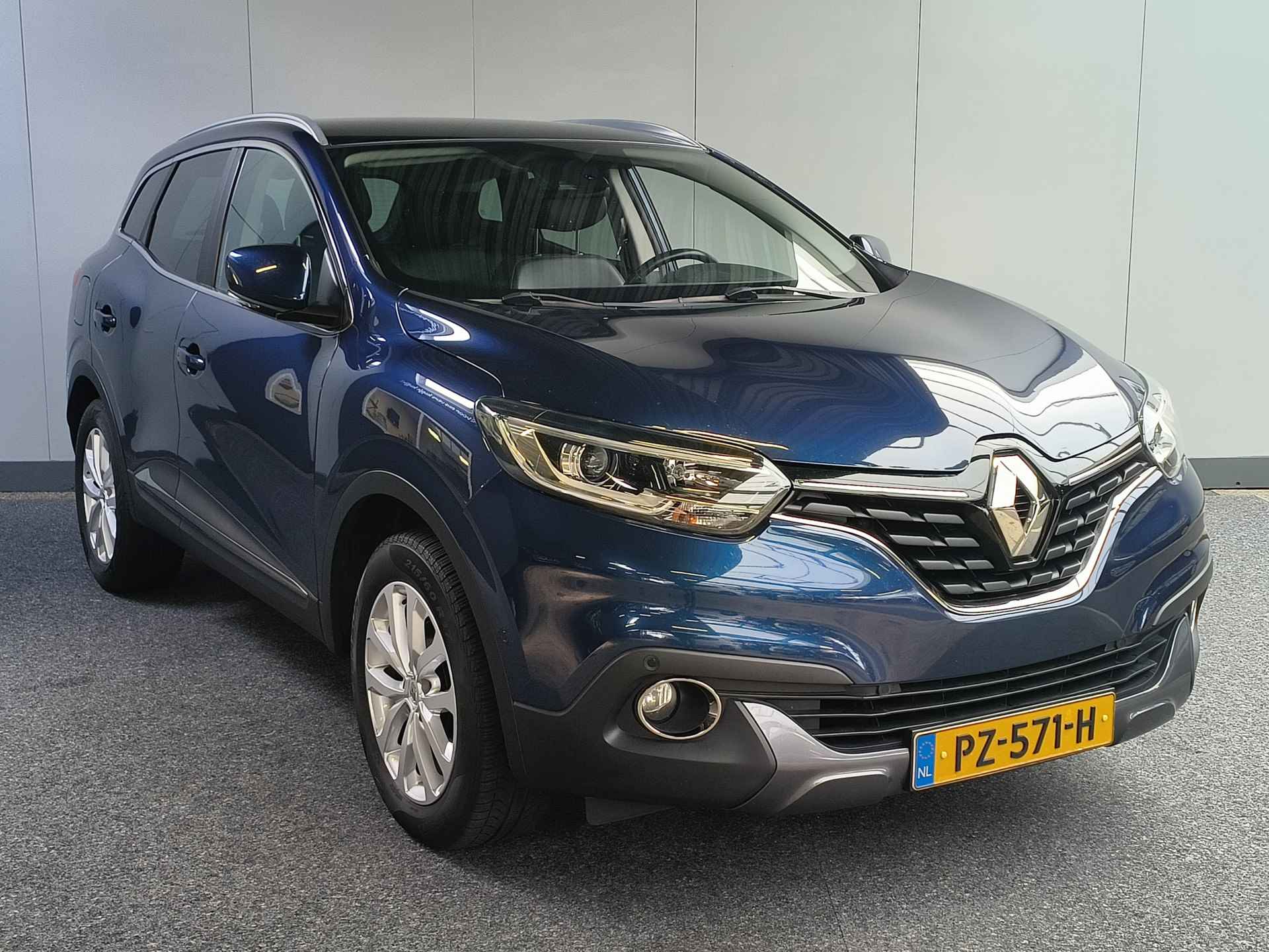 Renault Kadjar 1.5 dCi Intens + trekhaak uit 2017 Rijklaar + 12 maanden Bovag-garantie Henk Jongen Auto's in Helmond,  al 50 jaar service zoals 't hoort!