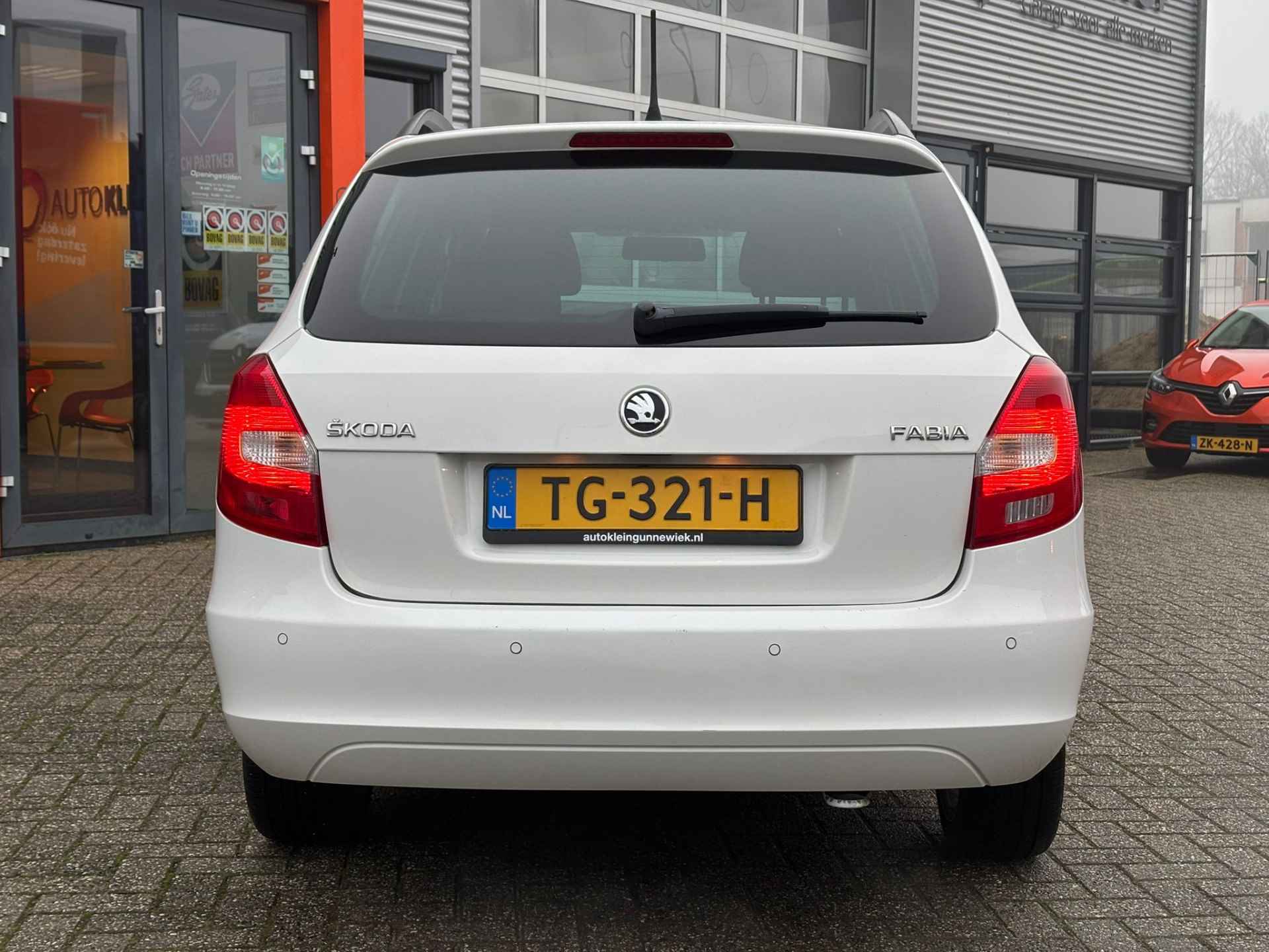 Škoda Fabia Combi 1.2 TSI Sprint Pro / Airco / Cruise Control / Stoelverwarming / - 28/29