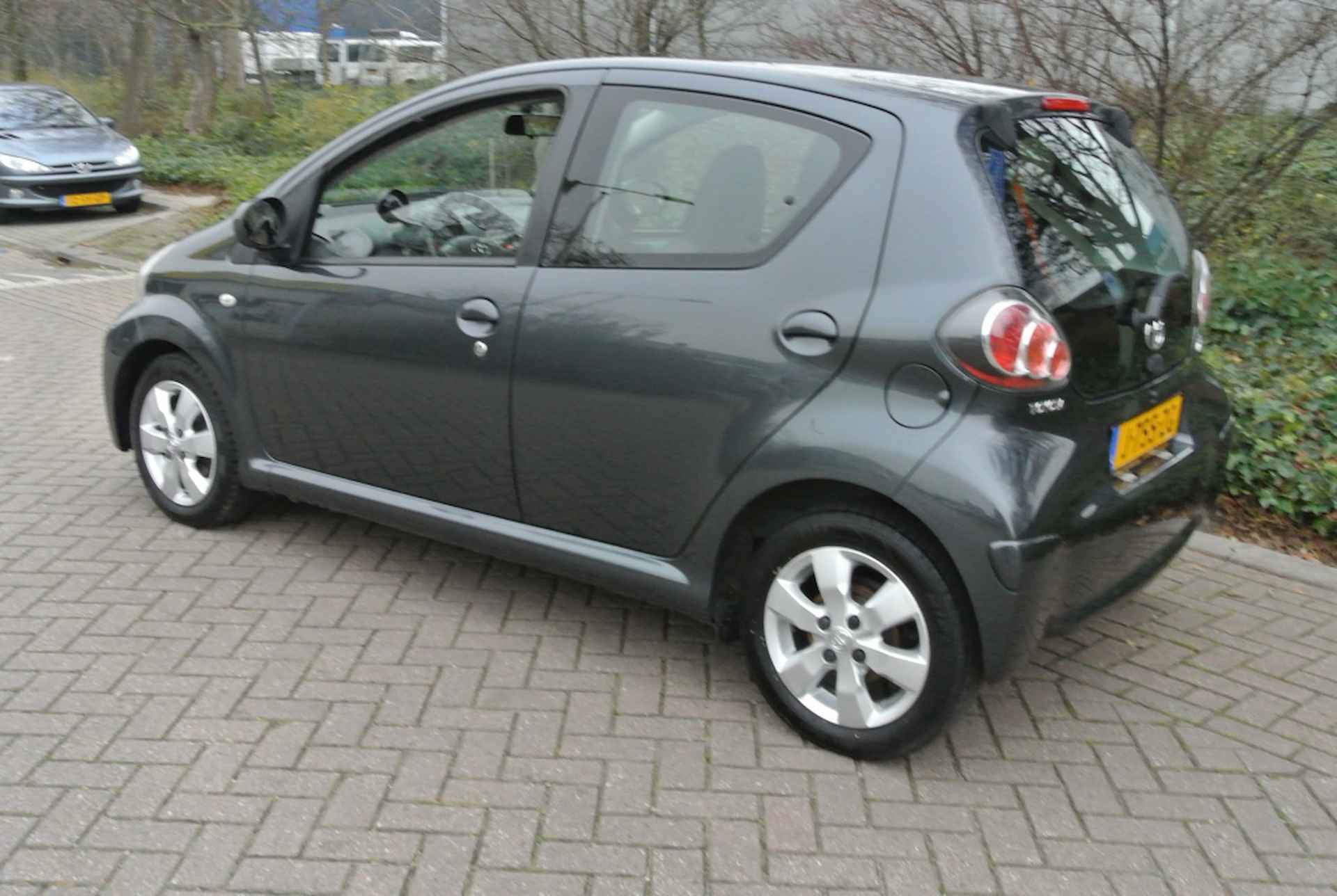 Toyota Aygo 1.0-12V Sport - 4/16