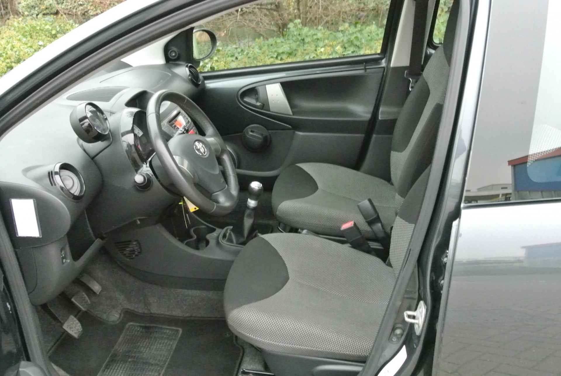 Toyota Aygo 1.0-12V Sport - 9/16