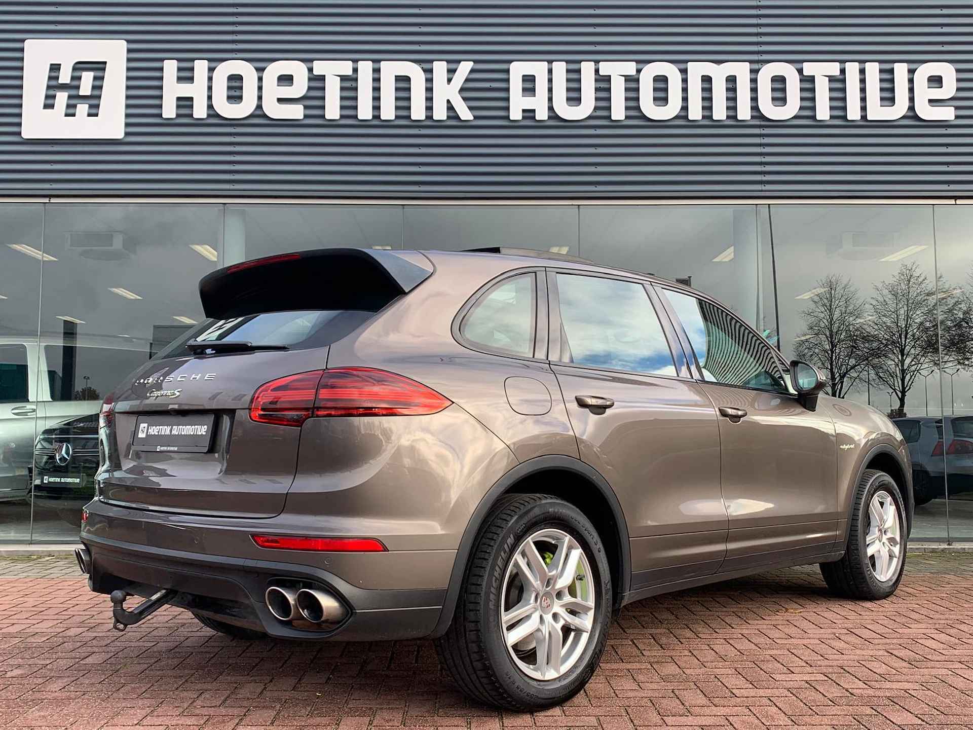 Porsche Cayenne 3.0 S E-Hybrid | Luchtvering | Pano | Trekhaak - 2/37