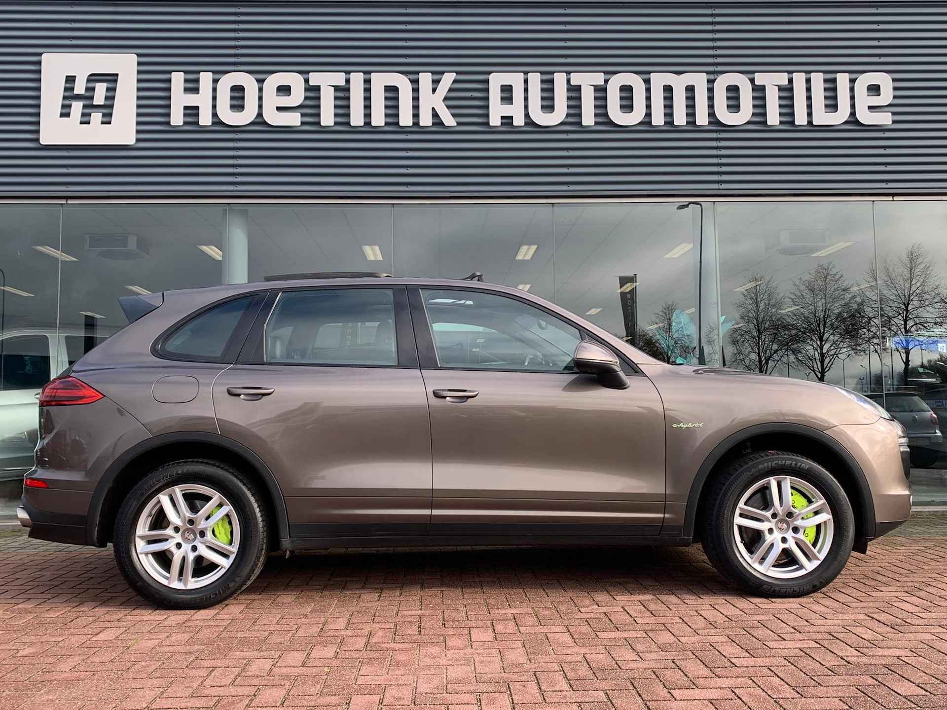 Porsche Cayenne 3.0 S E-Hybrid | Luchtvering | Pano | Trekhaak - 6/37