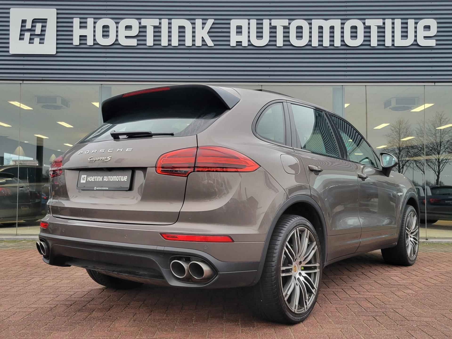 Porsche Cayenne 3.0 S E-Hybrid | Luchtvering | Pano | Trekhaak - 2/44