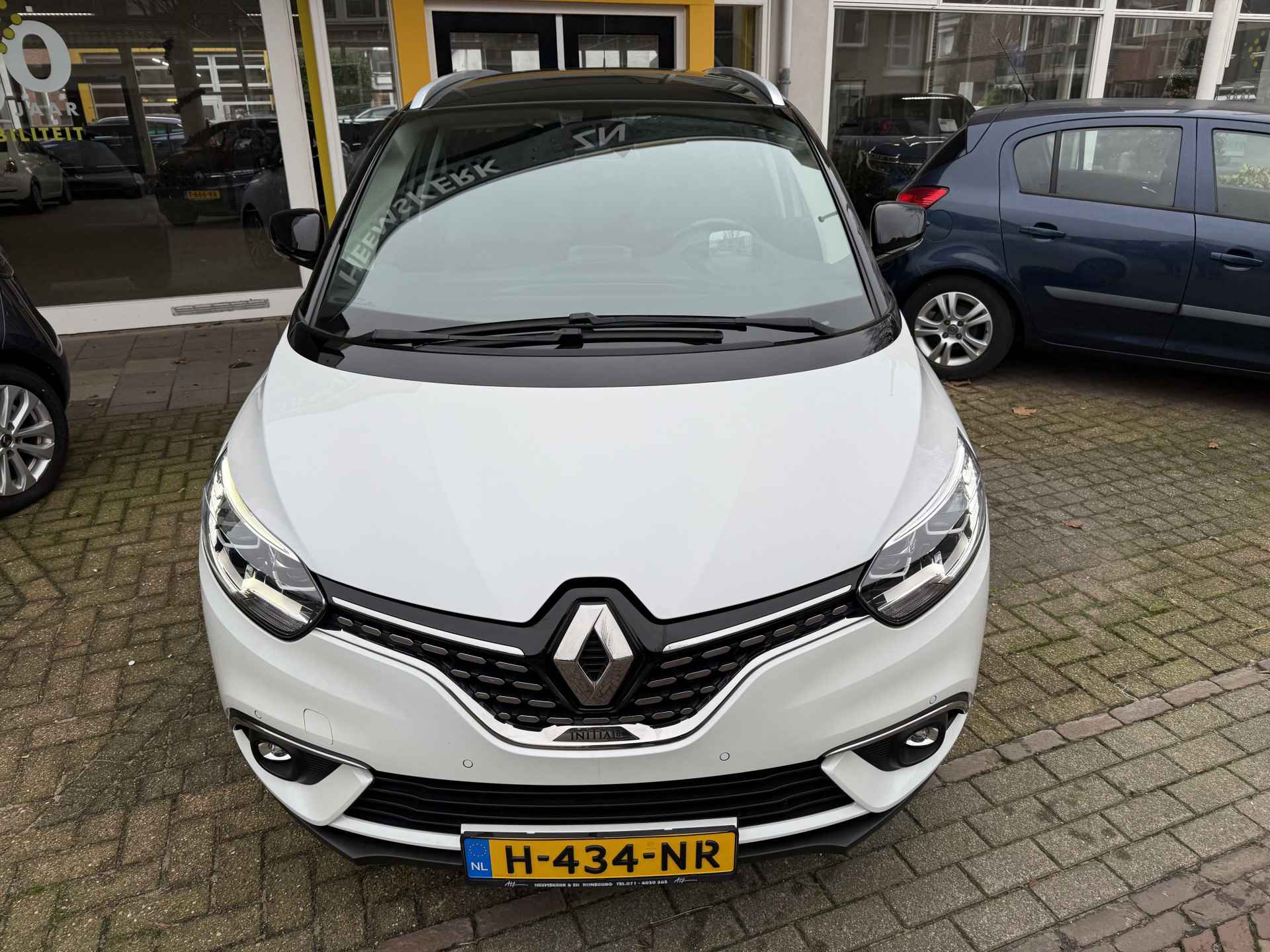 Renault Grand Scénic 1.3 TCe Initiale Paris PANORAMADAK CAMERA PARKSENSOREN AUTOM INPARKEREN TREKHAAK LICHTMETALEN VELGEN 20 " LEDEREN BEKLEDING MASSAGE STOEL - 5/37