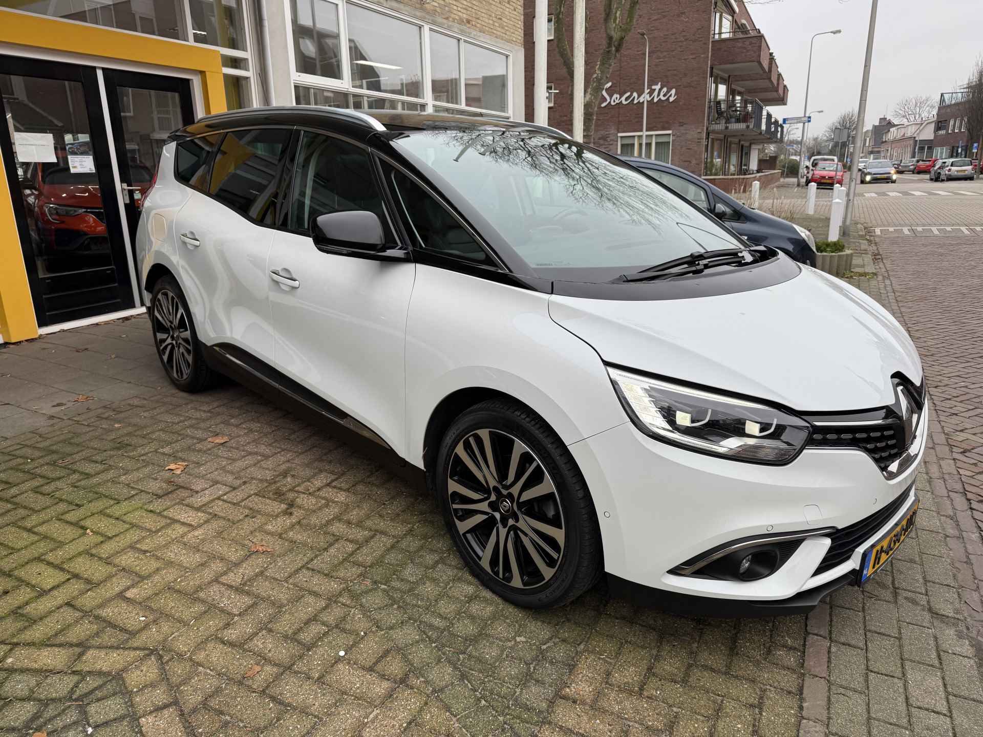 Renault Grand Scénic 1.3 TCe Initiale Paris PANORAMADAK CAMERA PARKSENSOREN AUTOM INPARKEREN TREKHAAK LICHTMETALEN VELGEN 20 " LEDEREN BEKLEDING MASSAGE STOEL - 11/37