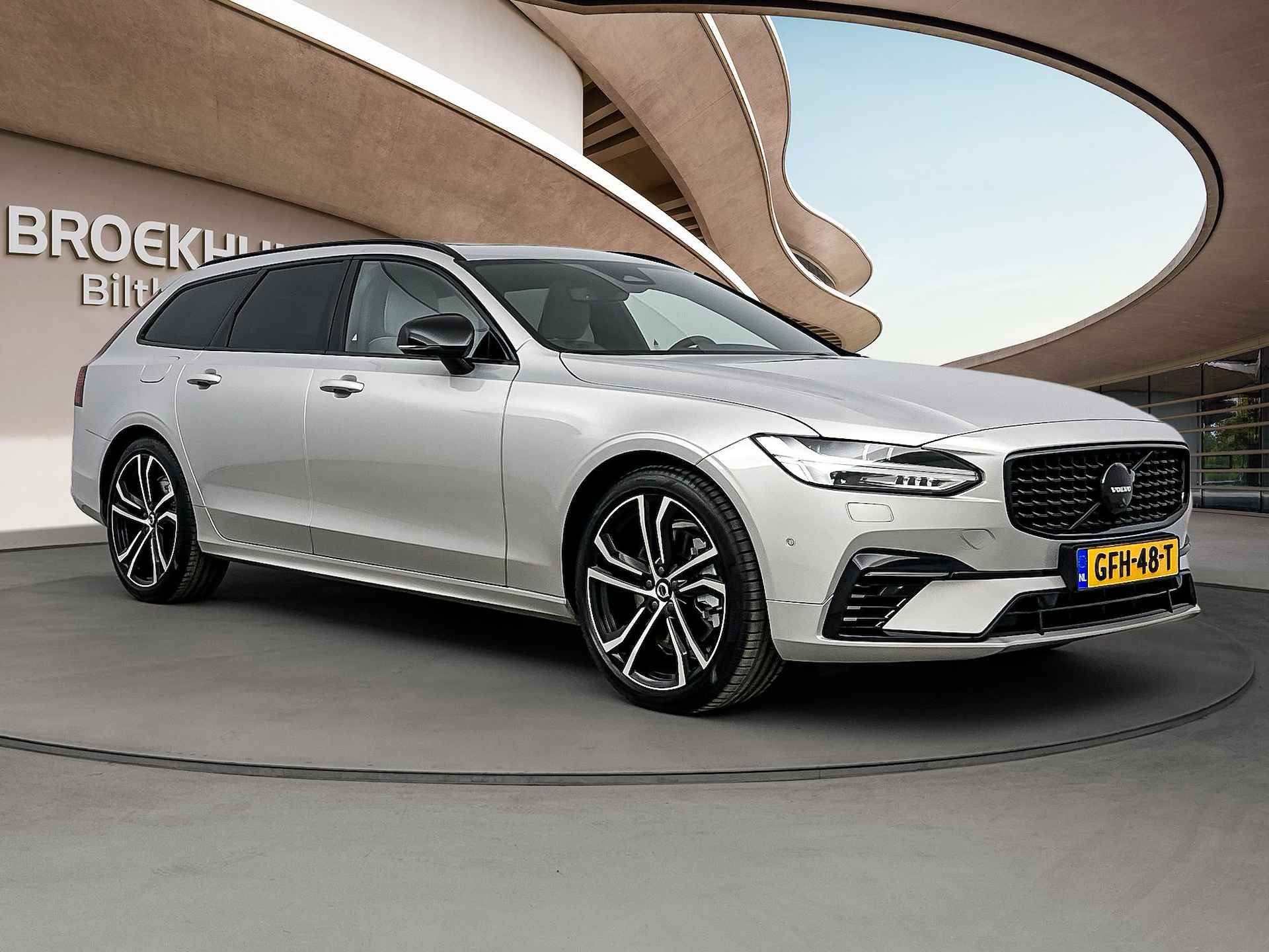 Volvo V90 2.0 T8 Ultra Dark | Luchtvering | 21"LM | B&W Audio | Woolblend | Trekhaak | Alarm SCM | - 3/31