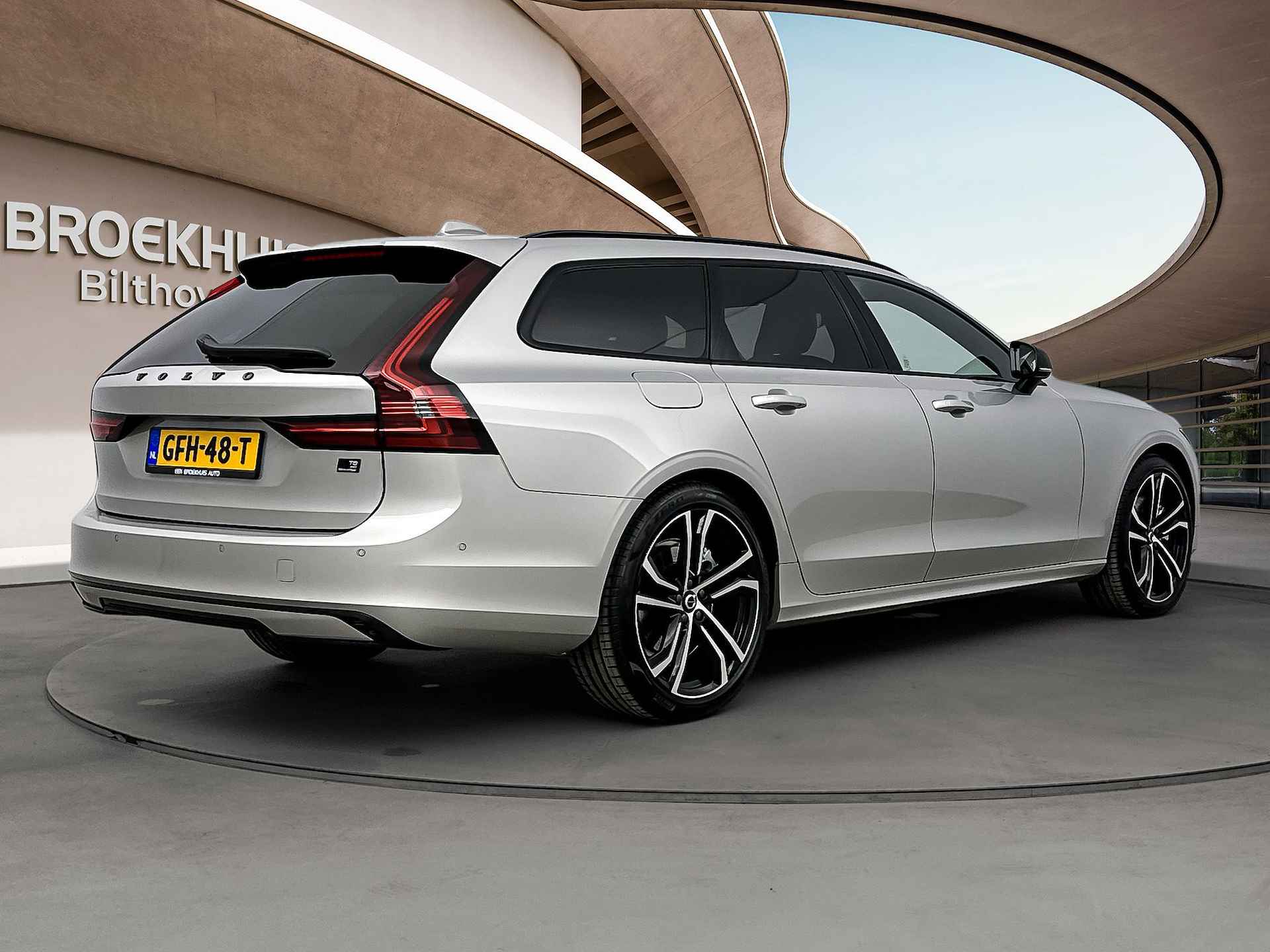 Volvo V90 2.0 T8 Ultra Dark | Luchtvering | 21"LM | B&W Audio | Woolblend | Trekhaak | Alarm SCM | - 4/31