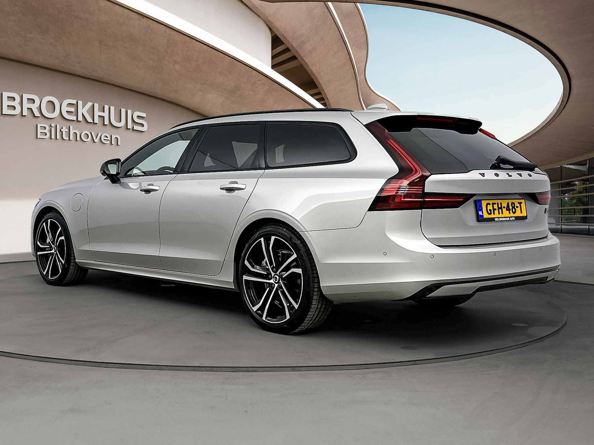 Volvo V90 2.0 T8 Ultra Dark | Luchtvering | 21"LM | B&W Audio | Woolblend | Trekhaak | Alarm SCM | - 5/31