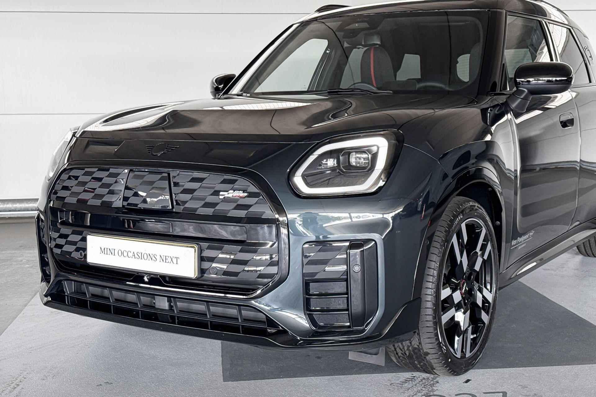 MINI Countryman Electric SE ALL4 John Cooper Works 66.5 kWh | Pakket S | Dak en spiegelkappen in Jetblack - 21/23