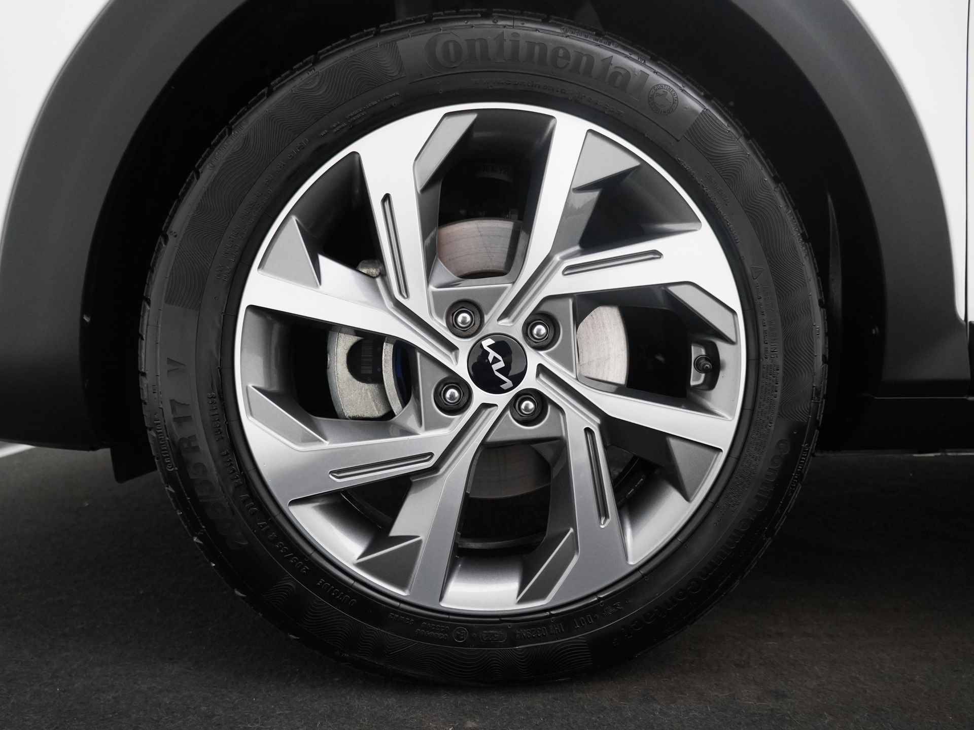 Kia Stonic 1.0 T-GDi MHEV GT-PlusLine - Schuif/Kanteldak - Navigatie - Stoel/Stuur Verwarming - Lichtmetalen Velgen 17'' - Climate Control - Dodehoek Detectie - Fabrieksgarantie tot 06-2030 - 17/53