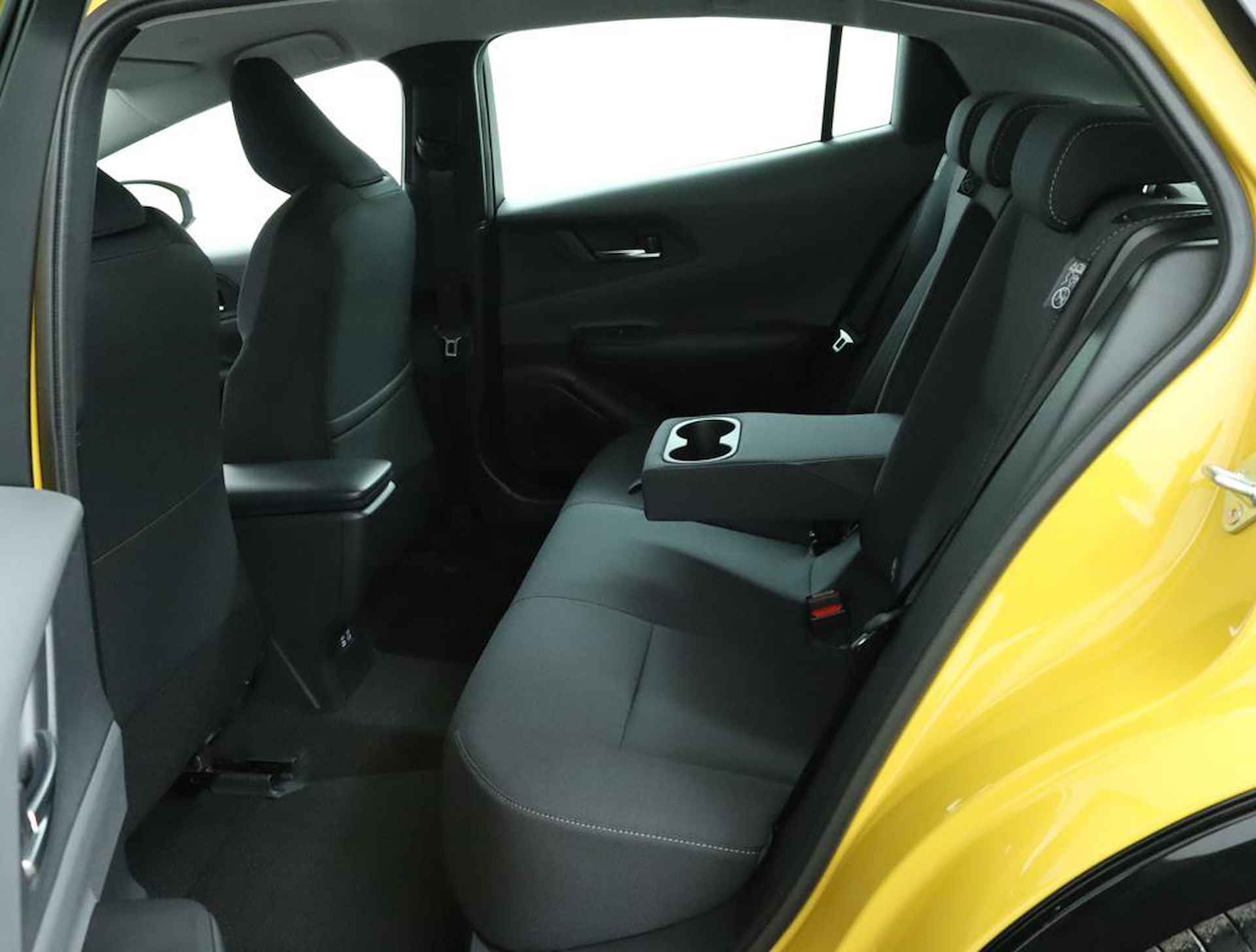 Toyota Prius 2.0 Plug-in Executive | Apple CarPlay | Android Auto |  Adaptive Cruise Control | 19" lichtmetalen velgen | Parkeersensoren | Achteruitrijcamera | - 51/53