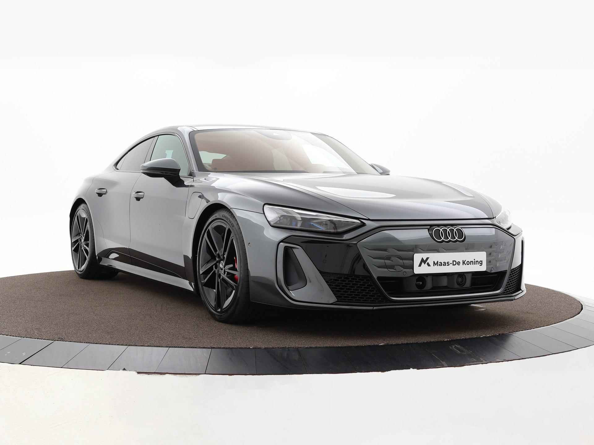 Audi e-tron GT S e-tron GT Sportback 592 PK · Vierwiel en sportbesturing · Matrix + laser, led achter · Assistentiepaket plus remote · Glazen panoramadak smart glass - 35/46