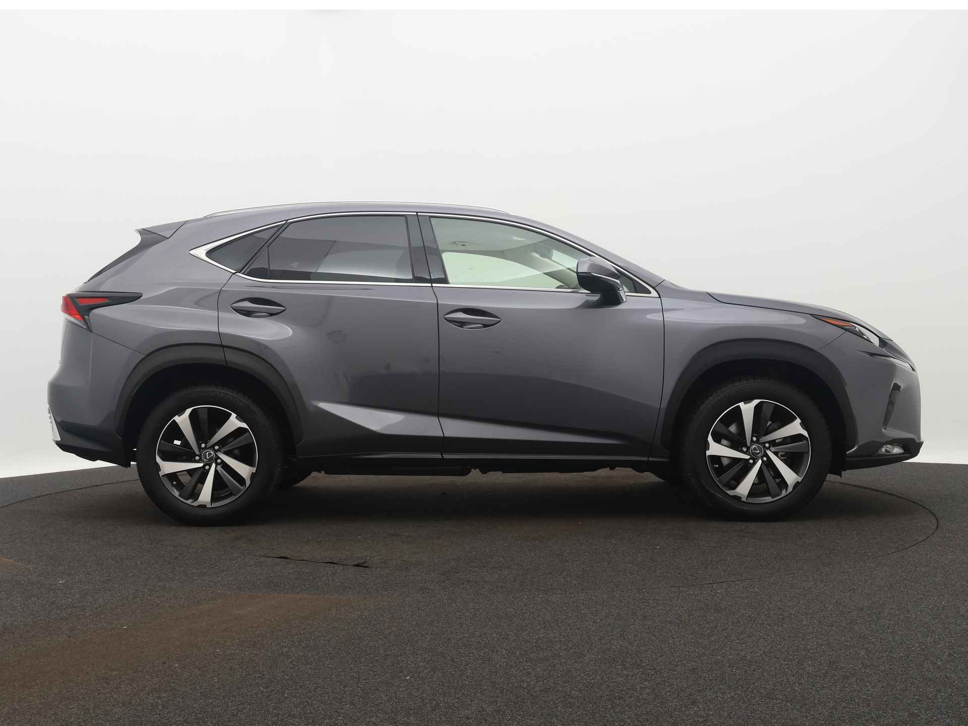 Lexus NX 300h AWD Executive Line Limited | Navigatie | Camera | Parkeersensoren | Stoelverwarming | Leder | LM velgen | - 16/47