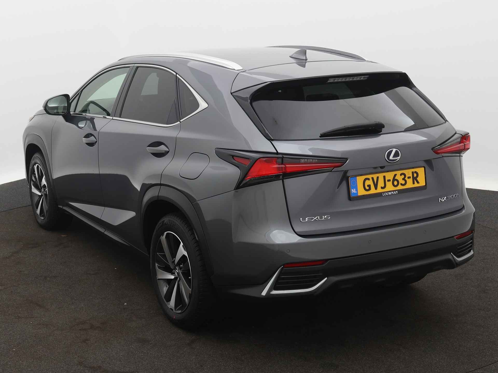 Lexus NX 300h AWD Executive Line Limited | Navigatie | Camera | Parkeersensoren | Stoelverwarming | Leder | LM velgen | - 17/47