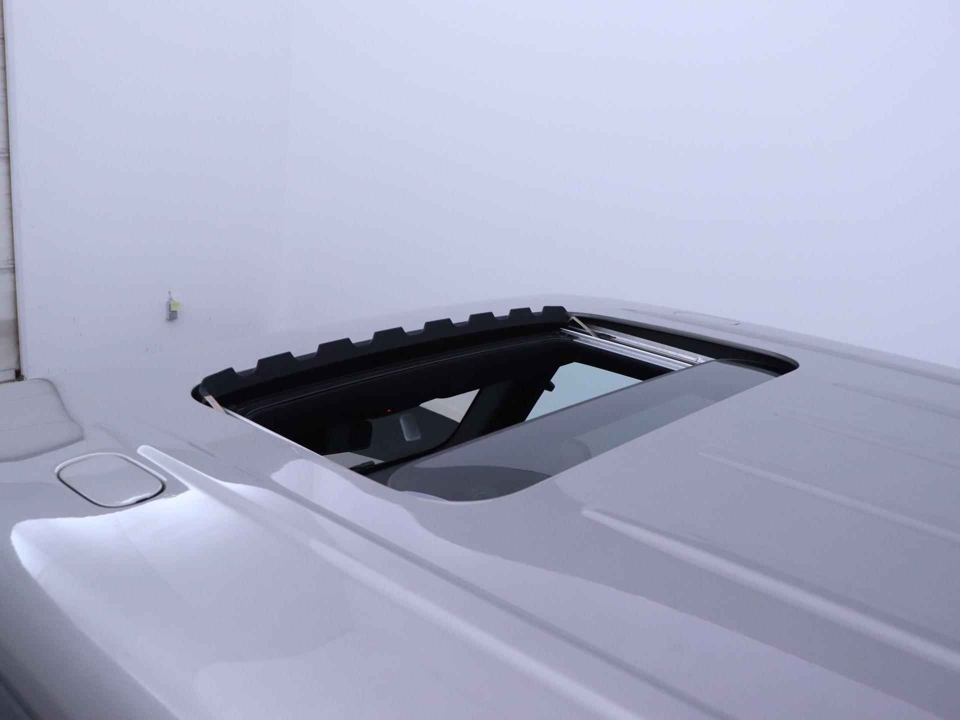 Mercedes-Benz G-klasse 500 422 PK | Schuifdak | Navigatie | Widescreen cockpit | Burmester Sound System | 360 Camera | Memory | Massage | Trekhaak | Stoelverwarming | Stoelverkoeling | Standkachel | Getint glas | Lichtmetalen velgen | LED | - 3/31