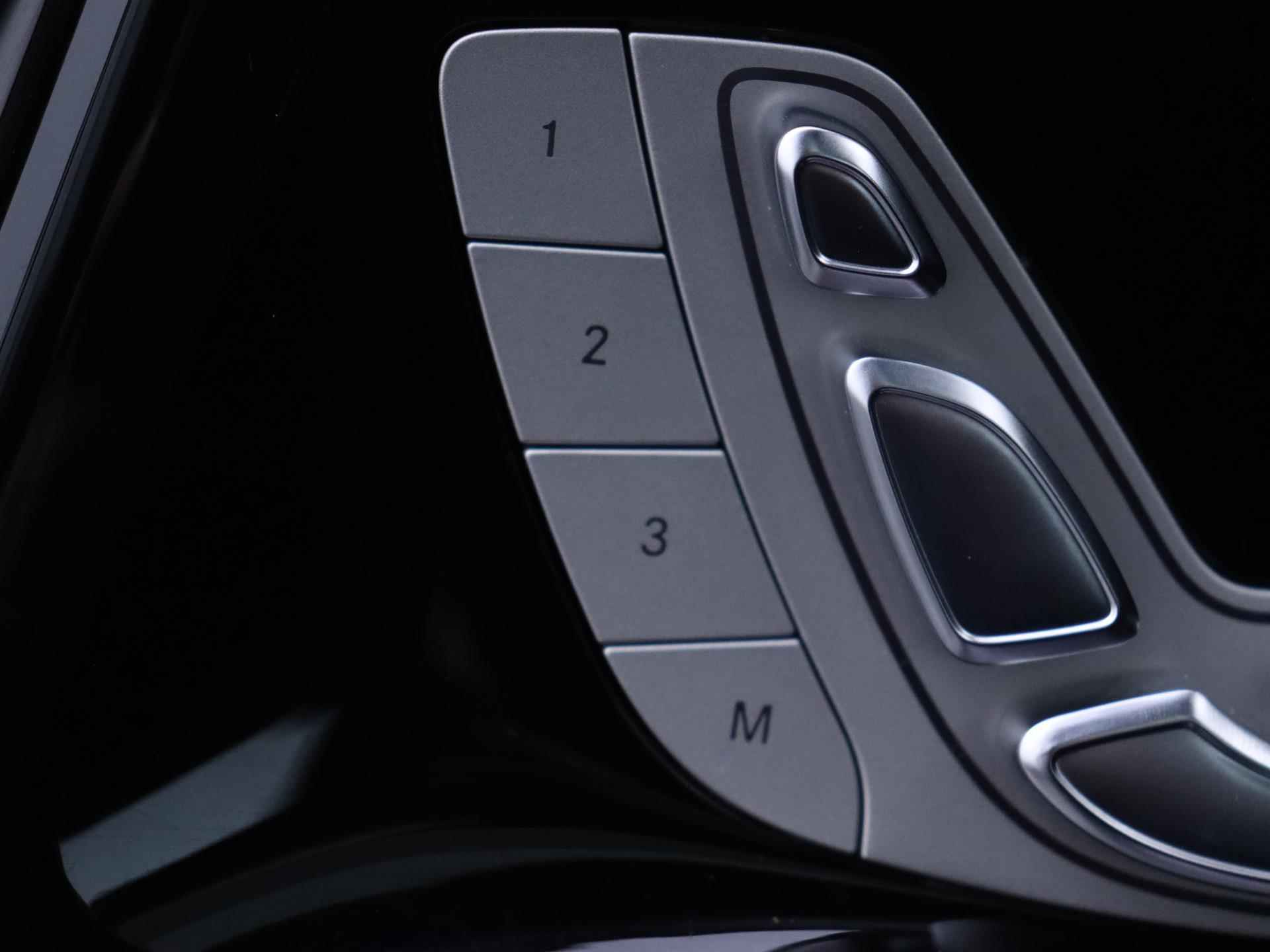 Mercedes-Benz G-klasse 500 422 PK | Schuifdak | Navigatie | Widescreen cockpit | Burmester Sound System | 360 Camera | Memory | Massage | Trekhaak | Stoelverwarming | Stoelverkoeling | Standkachel | Getint glas | Lichtmetalen velgen | LED | - 25/31