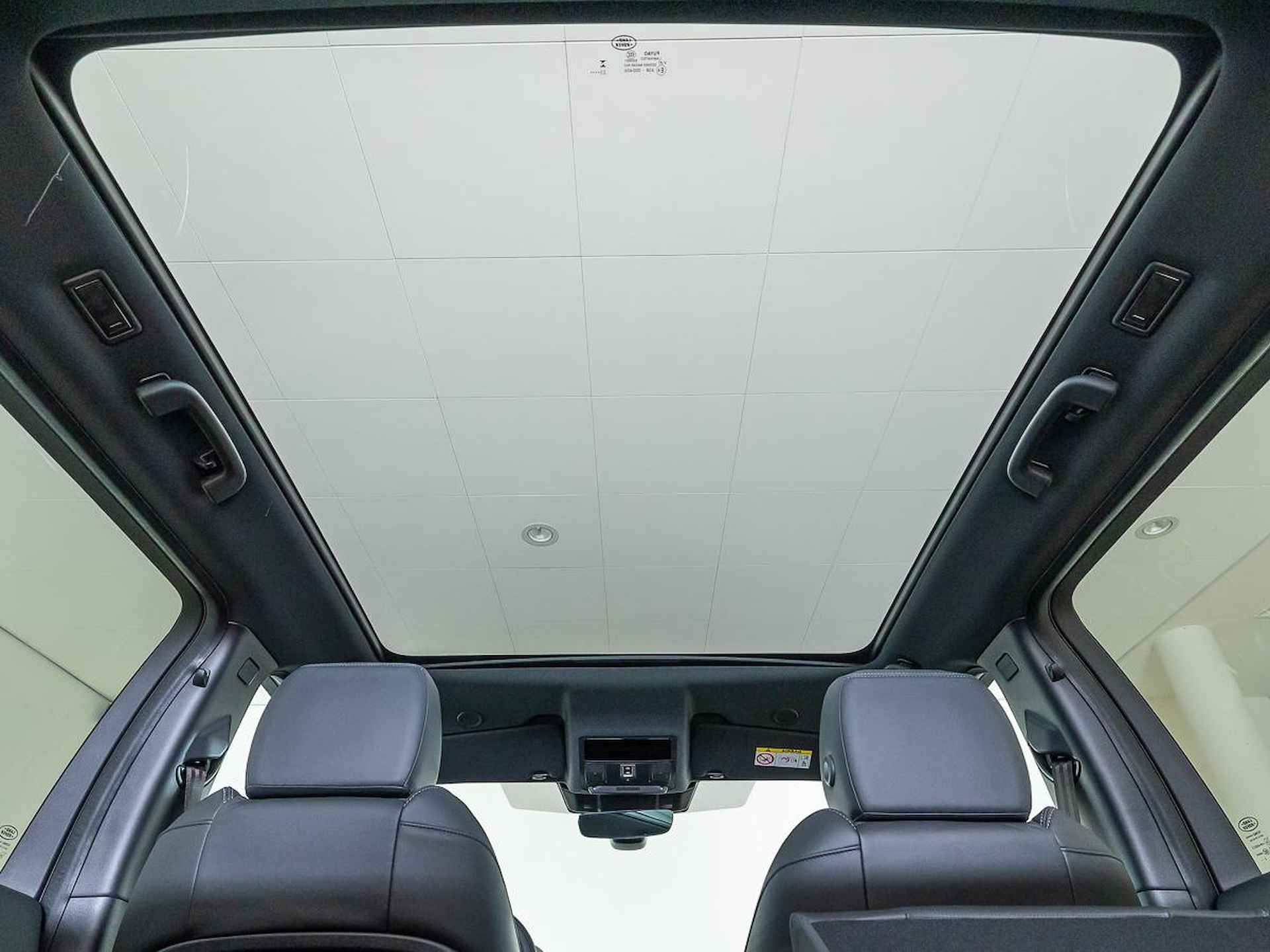 Land Rover Discovery Sport 1.5 P270e PHEV Dynamic HSE | Trekhaak | Meridian Surround | Stoelventilatie - 24/28