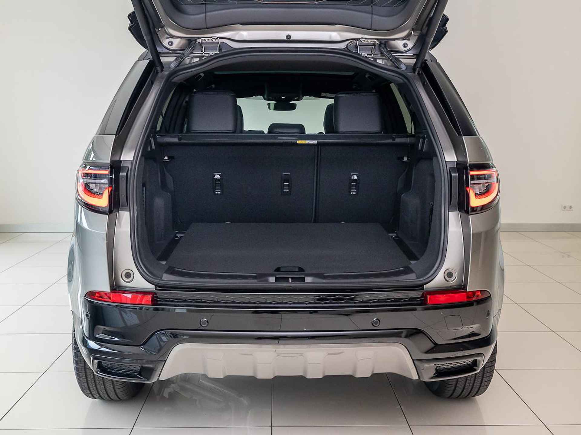 Land Rover Discovery Sport 1.5 P270e PHEV Dynamic HSE | Trekhaak | Meridian Surround | Stoelventilatie - 25/28