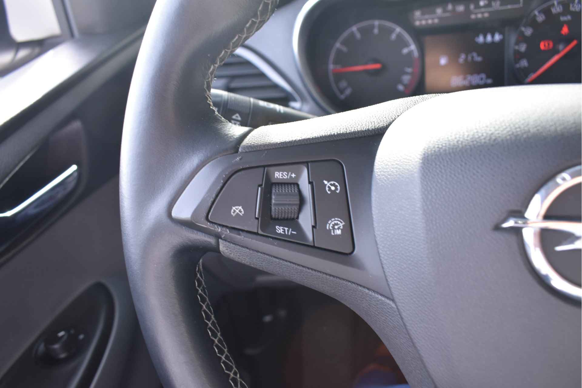 Opel KARL 1.0 Innovation | Half-Leder | Parkeersensoren | Climate Control | Bluetooth | Cruise Control | 15" LMV | Dealeronderhouden | !! - 15/31