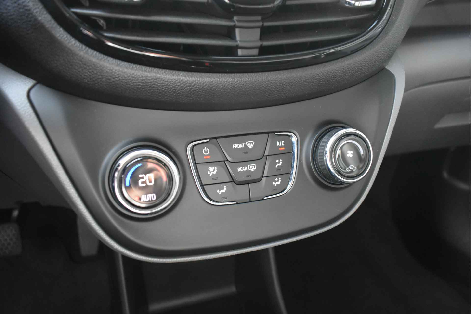 Opel KARL 1.0 Innovation | Half-Leder | Parkeersensoren | Climate Control | Bluetooth | Cruise Control | 15" LMV | Dealeronderhouden | !! - 21/31