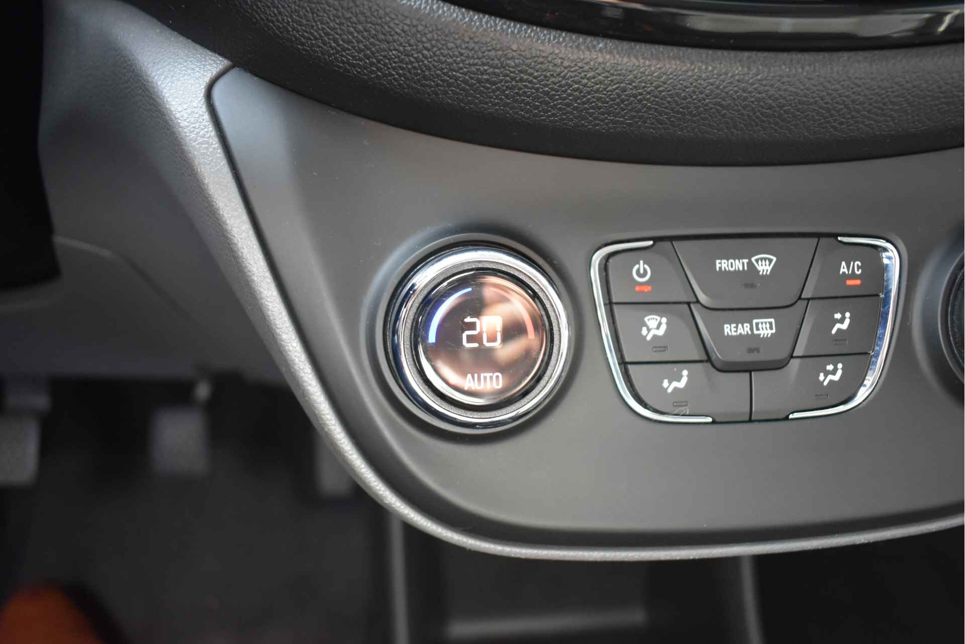 Opel KARL 1.0 Innovation | Half-Leder | Parkeersensoren | Climate Control | Bluetooth | Cruise Control | 15" LMV | Dealeronderhouden | !! - 22/31