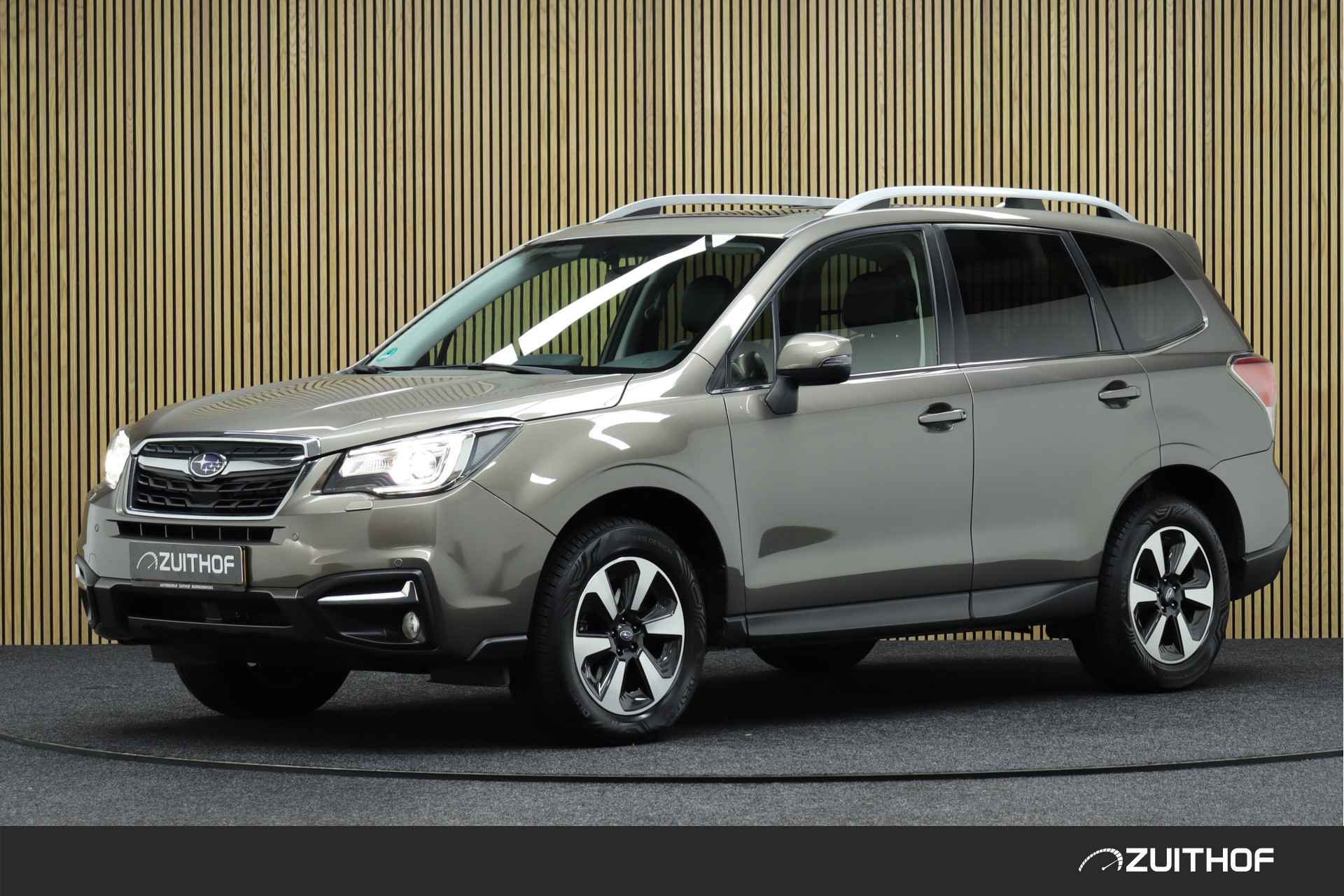 Subaru Forester 2.0 Premium AWD | Panoramadak | Trekhaak | Leder | Parkeerhulp | 1-ste Eigenaar | Cruise-control | Camera