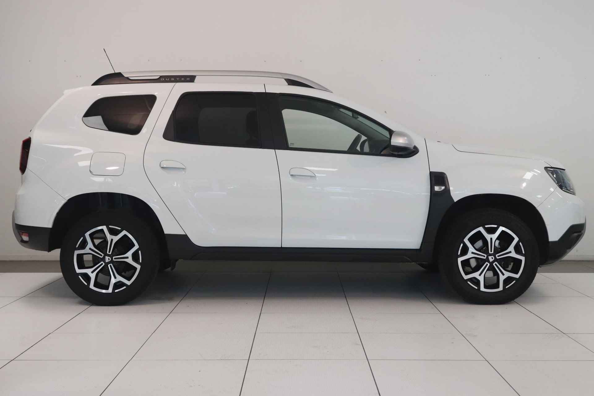 Dacia Duster 1.3 TCe 130PK Comfort | Navigatie | Camera | Stoelverwarming | - 16/32