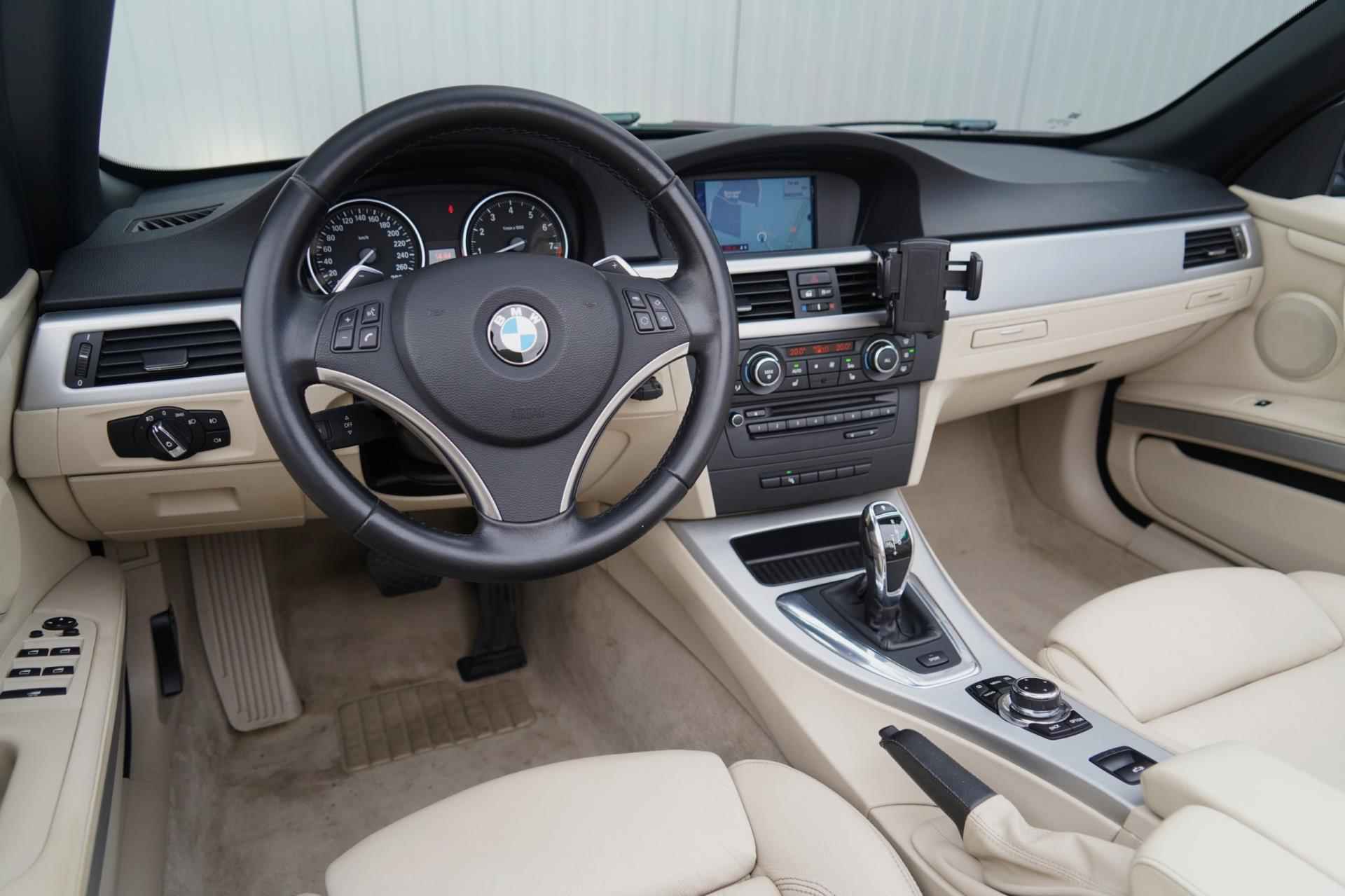 BMW 3-serie Cabrio 335i / Facelift / Leder / Navigatie / Stoelverw. / Sportstoelen / Cruise / Climate Control / Elek. Kap - 10/42