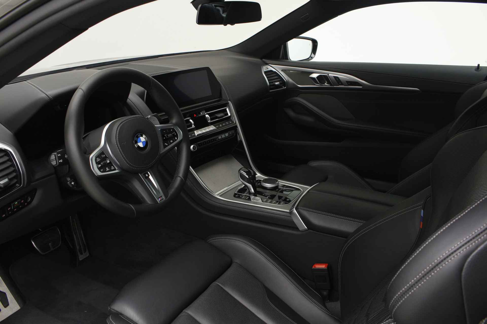 BMW 8 Serie 840i High Executive | M-Sport | Driving Assistant Professional  | 2 jaar BMW Garantie - 19/33