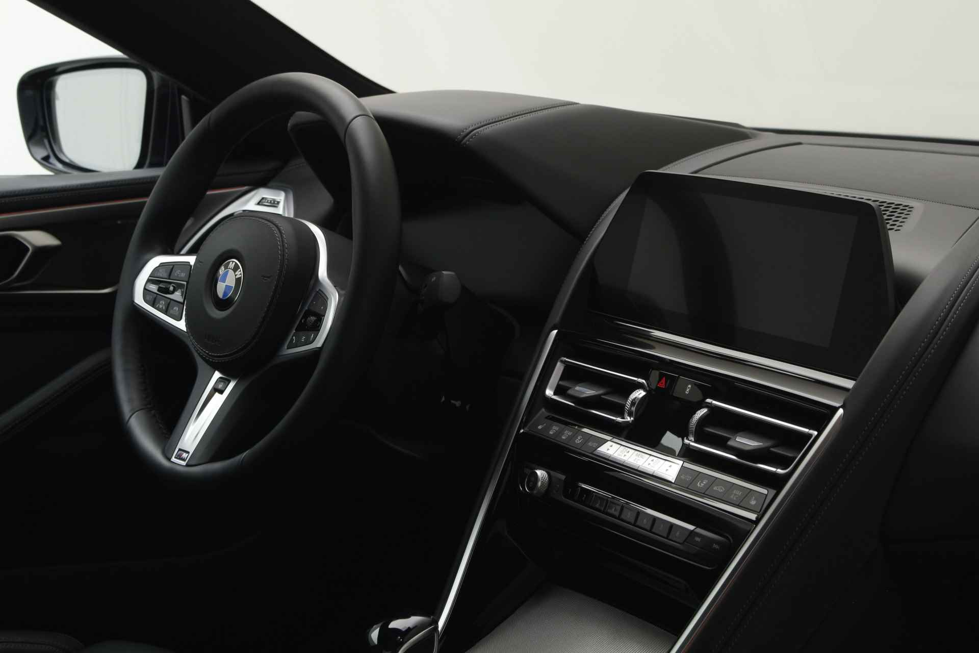 BMW 8 Serie 840i High Executive | M-Sport | Driving Assistant Professional  | 2 jaar BMW Garantie - 24/33