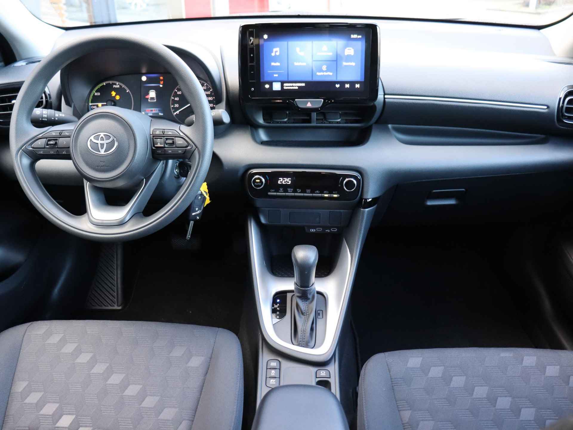 Toyota Yaris 1.5 Hybrid 115 Comfort , Nieuw, uit voorraad leverbaar! - 5/24