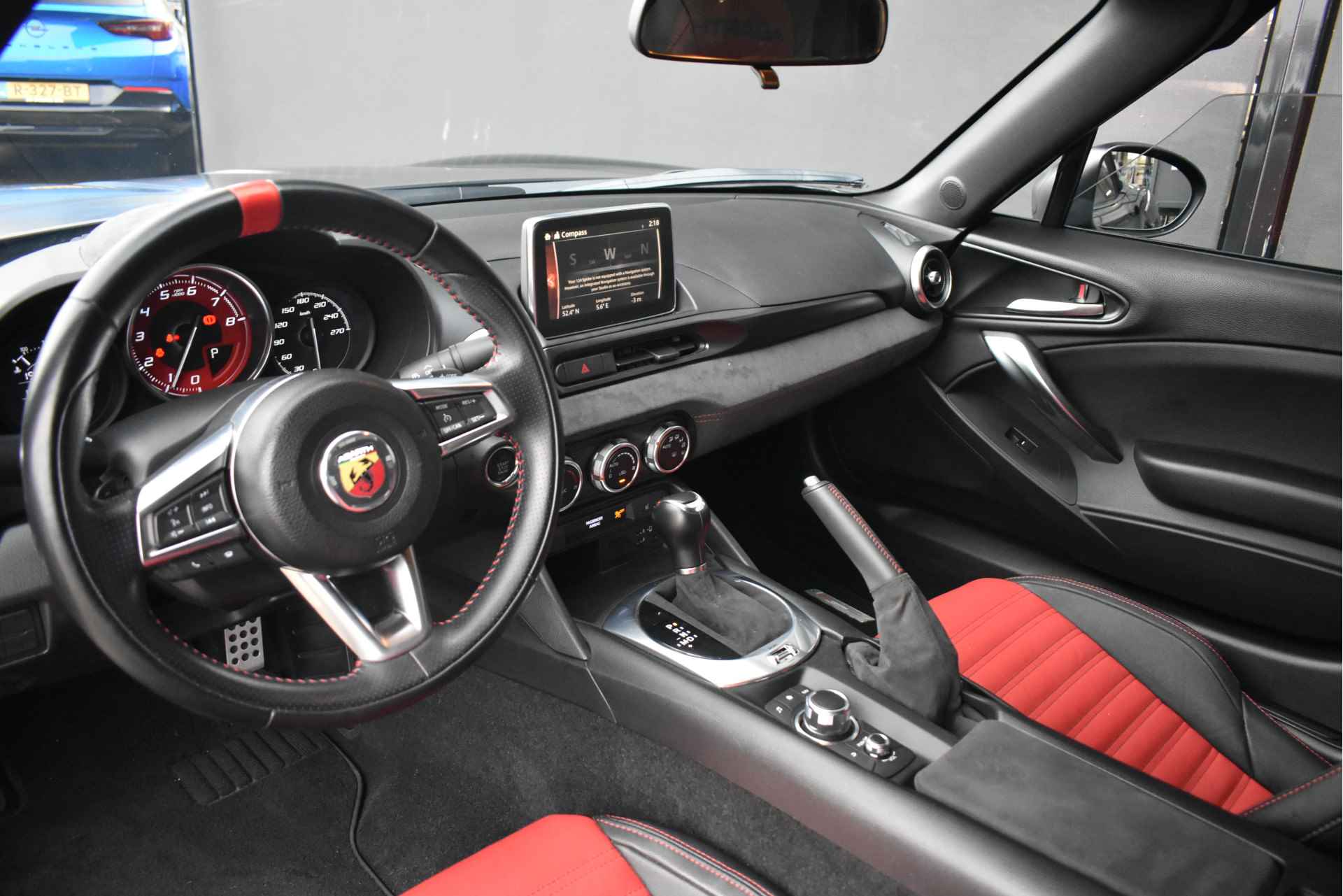 Fiat 124 Spider Abarth 1.4 MultiAir Turbo Lusso | Navigatie | Dealeronderhouden | Stoelverwarming | Alcantara | Bose Audio | Parkeersensoren | A - 5/53