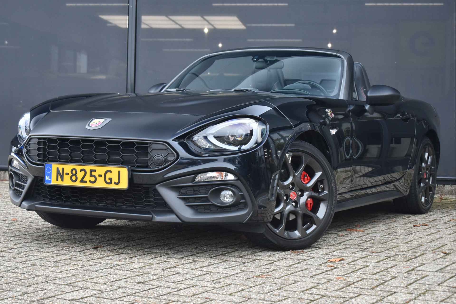 Fiat 124 Spider Abarth 1.4 MultiAir Turbo Lusso | Navigatie | Dealeronderhouden | Stoelverwarming | Alcantara | Bose Audio | Parkeersensoren | A - 7/53