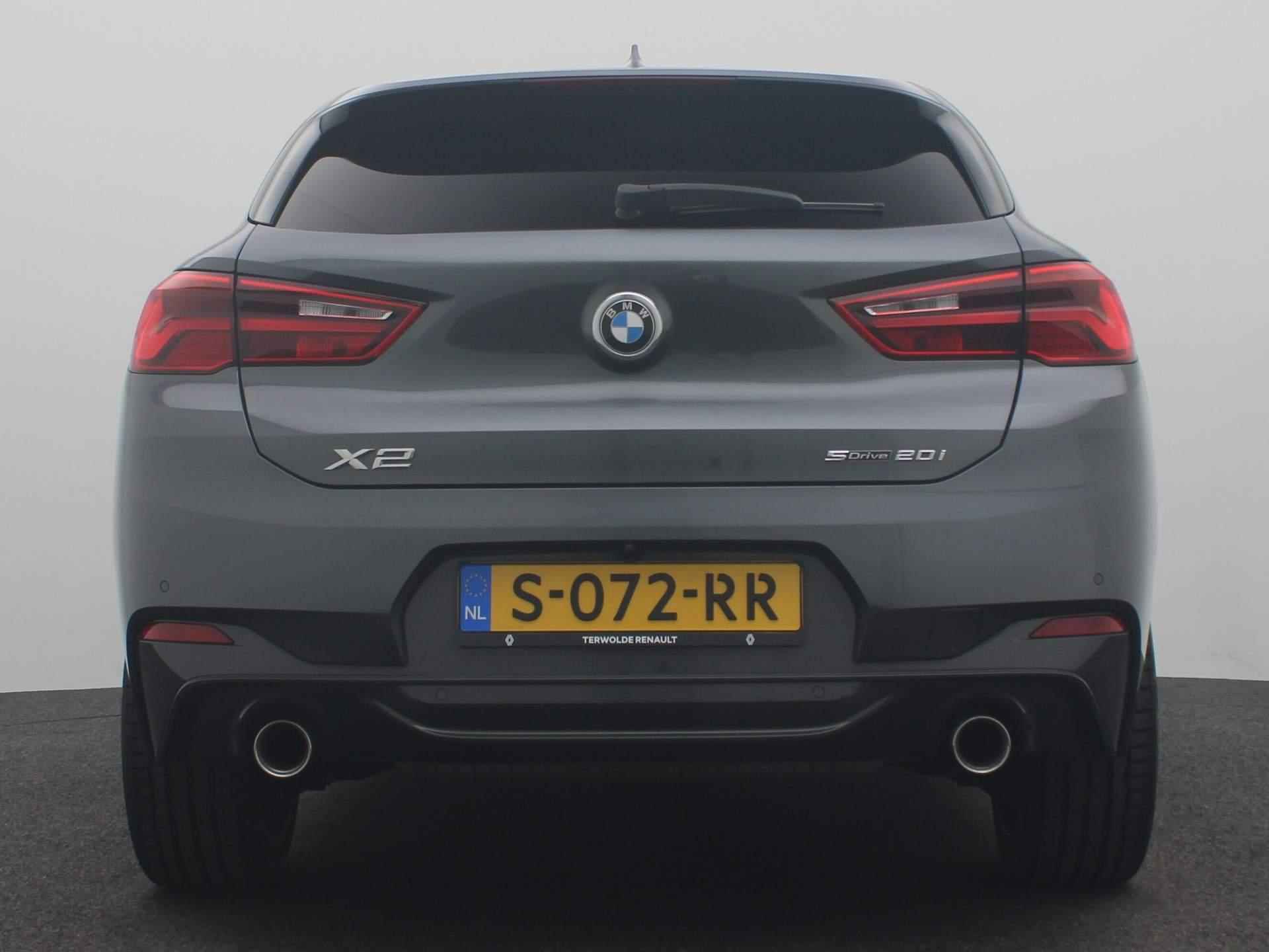 BMW X2 sDrive20i Executive | M Pakket | Stoelverw. | Parkeercamera | - 4/39